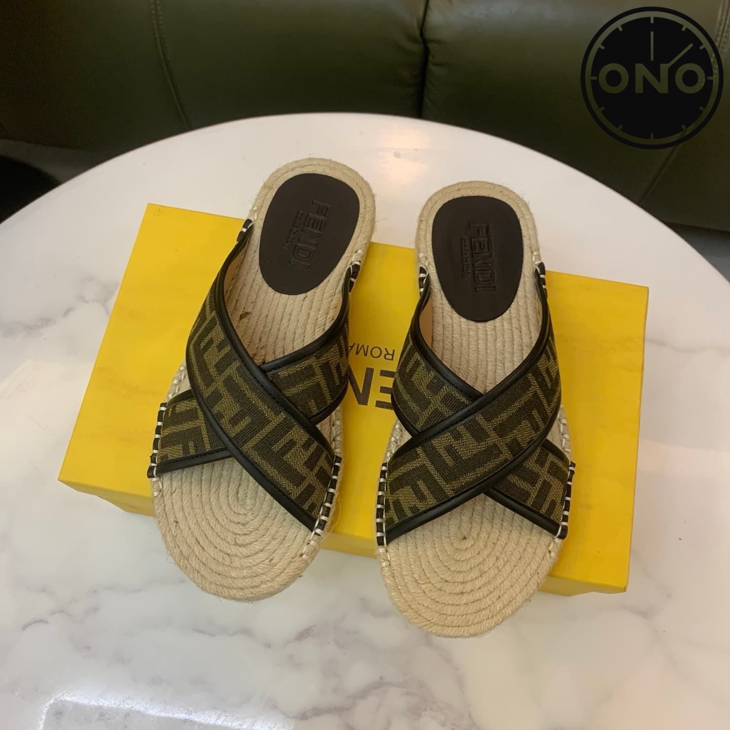 fendi-slippers_7_1.jpg