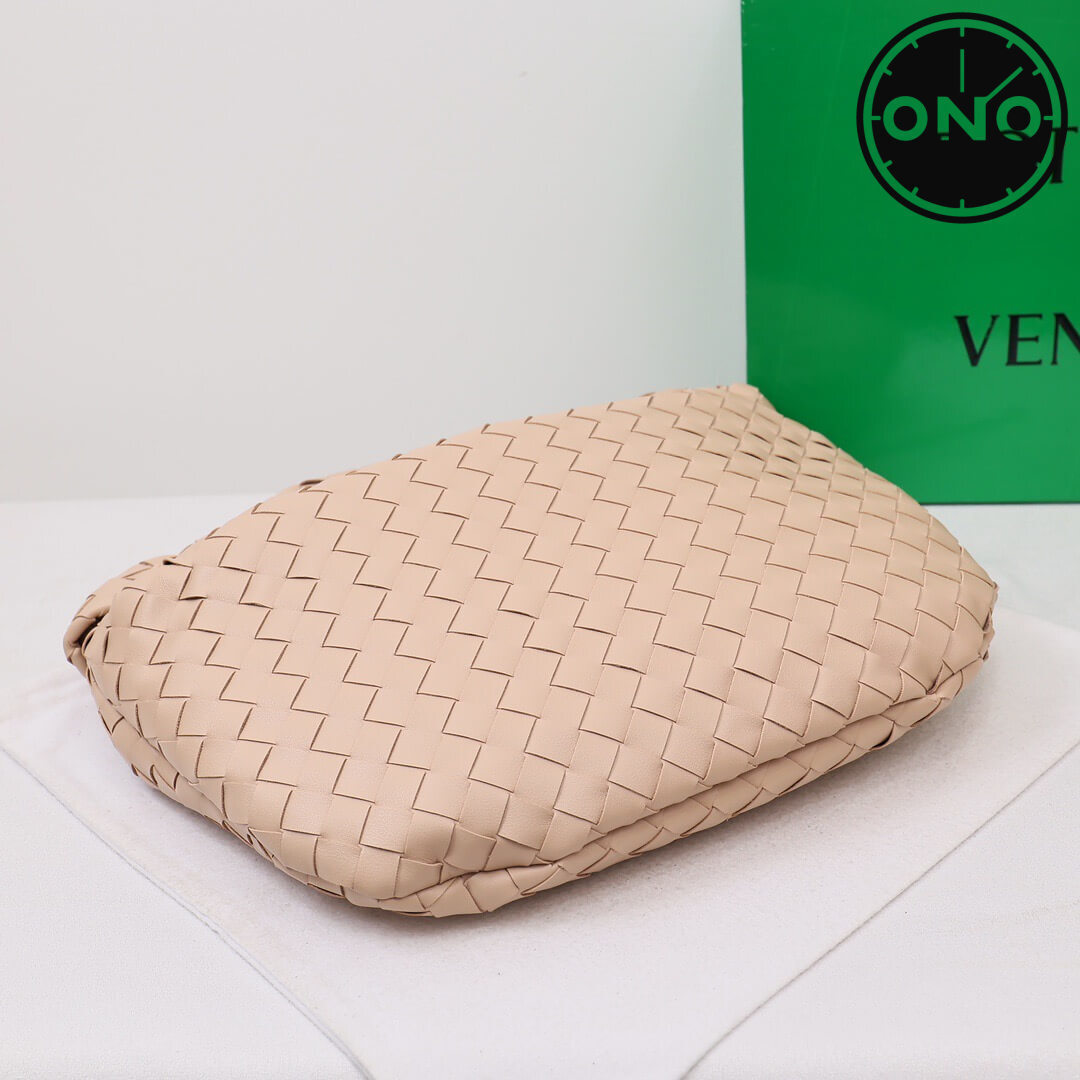 bottega_veneta_women_103_4.jpg