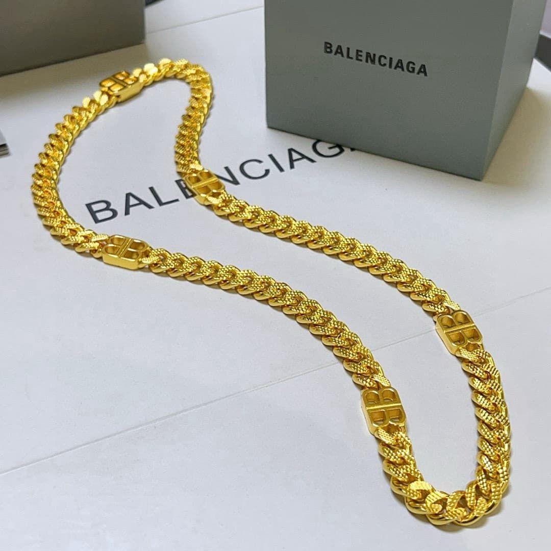 balenciaga-necklace_22_1.jpg