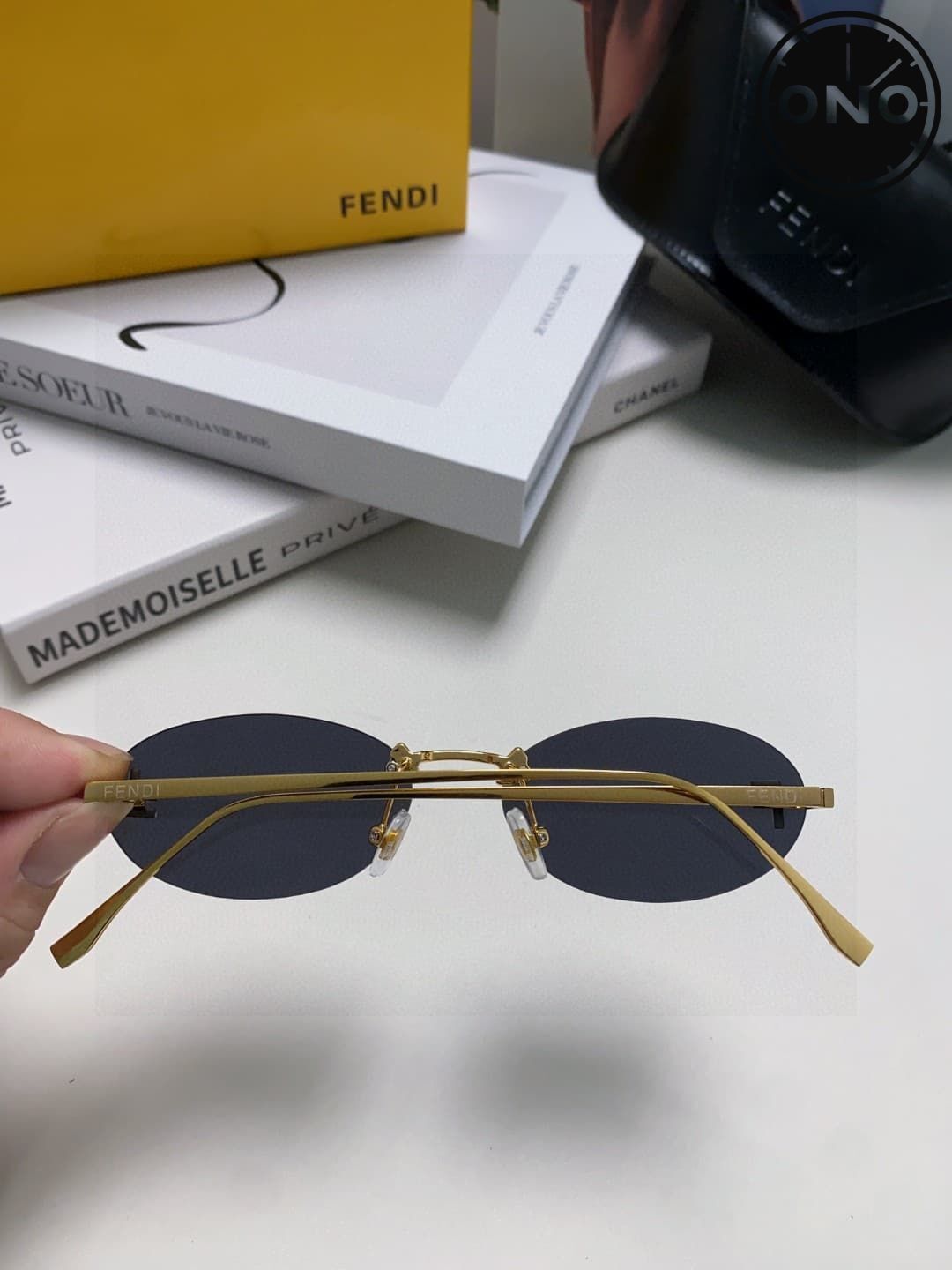 fendi-glasses_48_4.jpg