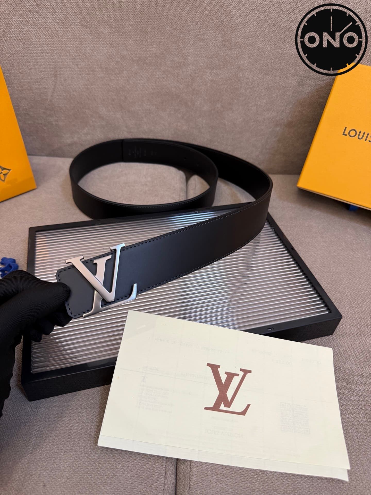 lv_belt_124_1.jpg