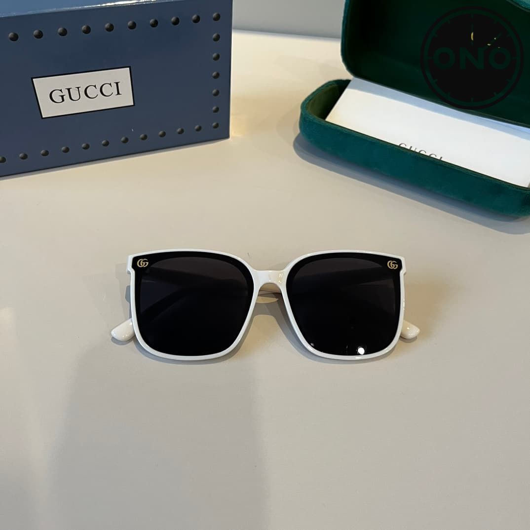 gucci-glasses_42_4.jpg
