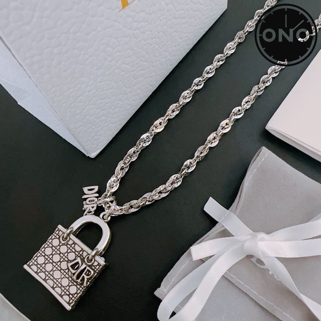 dior-necklace_87_4.jpg