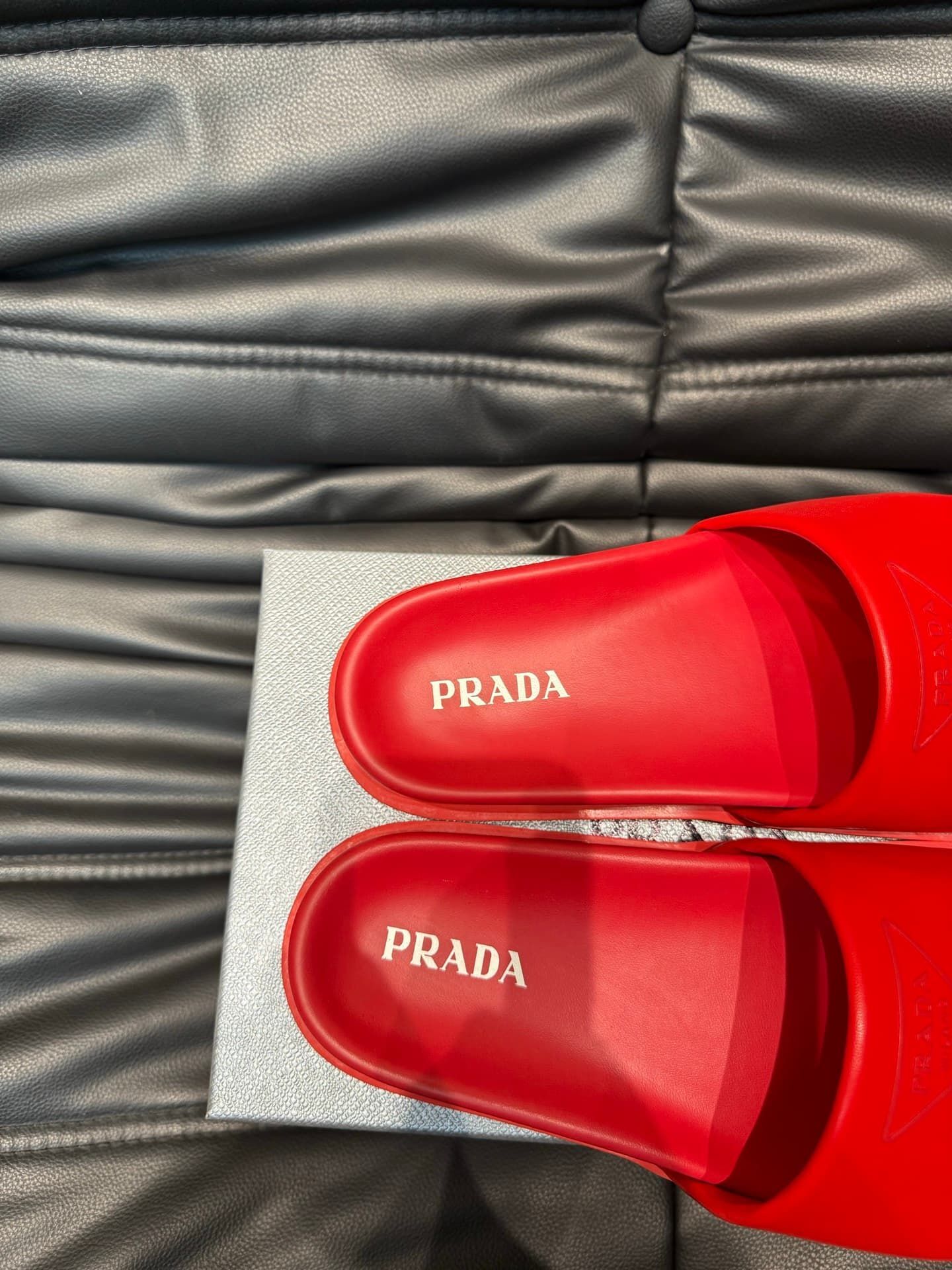 prada-slippers_31_7.jpg