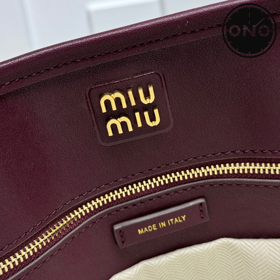 miumiu_women_103_6.jpg