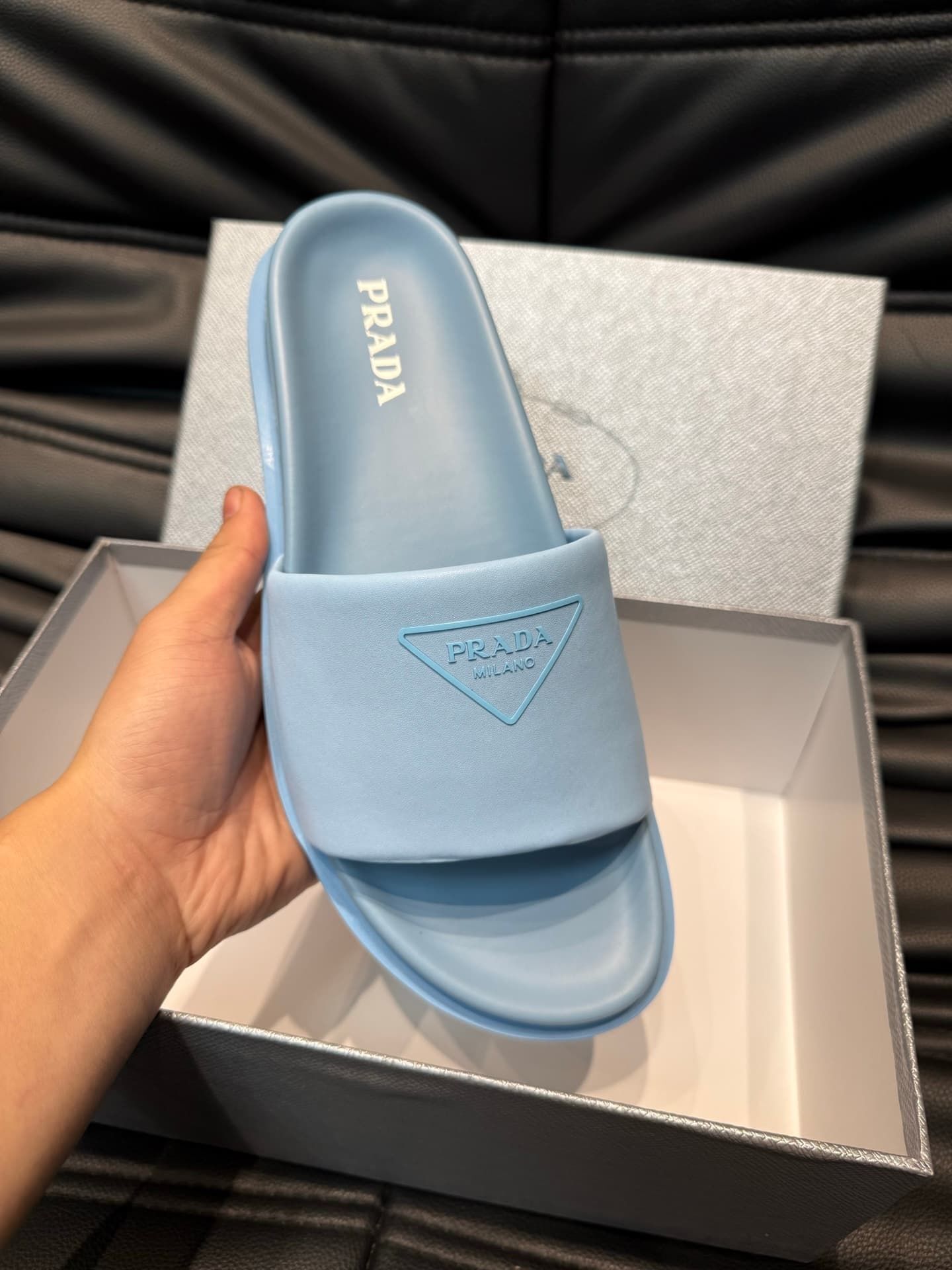 prada-slippers_23_6.jpg