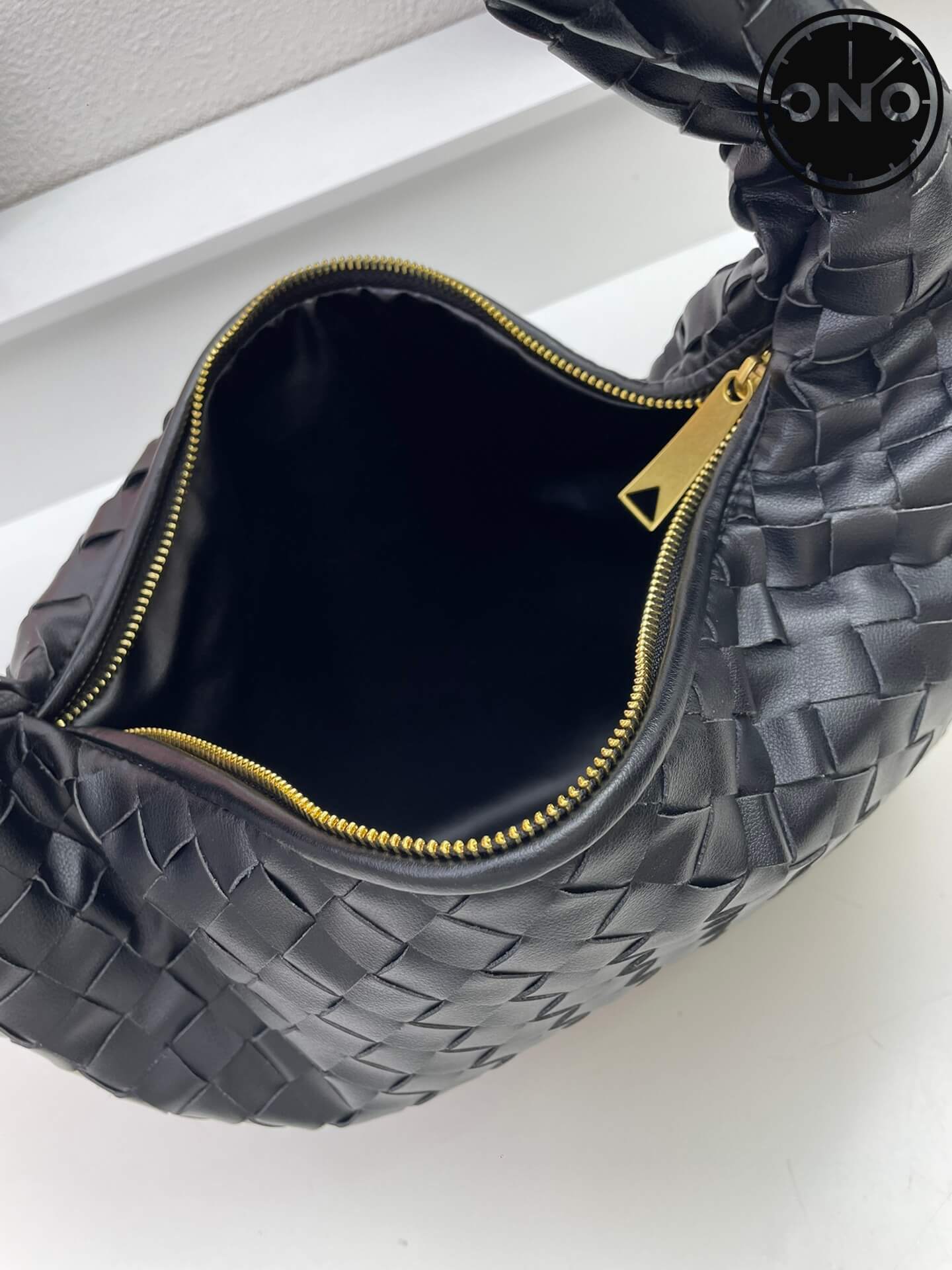 bottega_veneta_women_45_6.jpg
