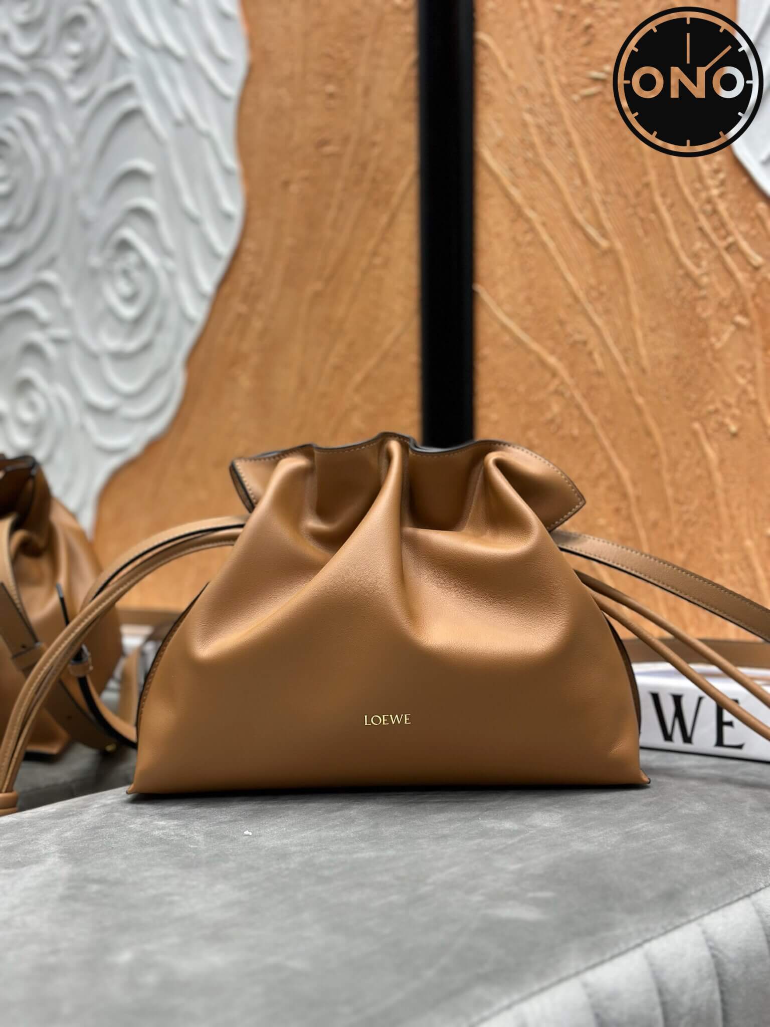 loewe_women_39_1.jpg