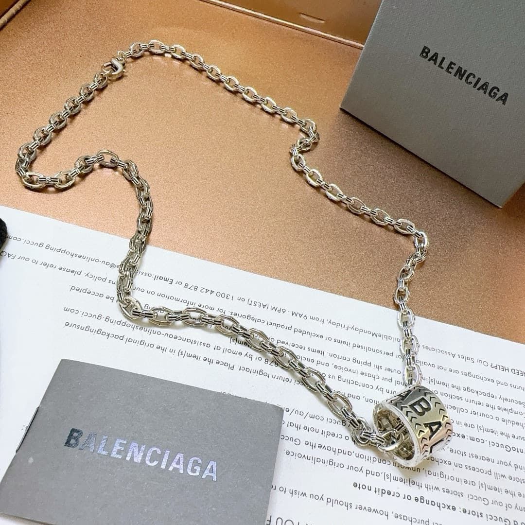 balenciaga-necklace_41_7.jpg