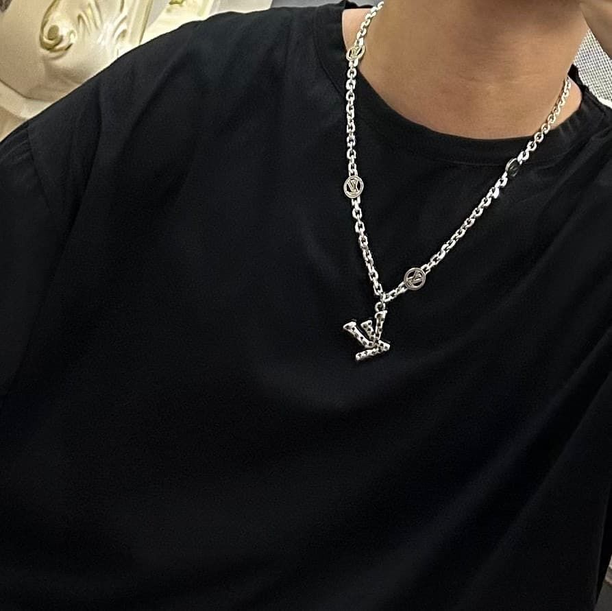 lv-necklace_59_4.jpg