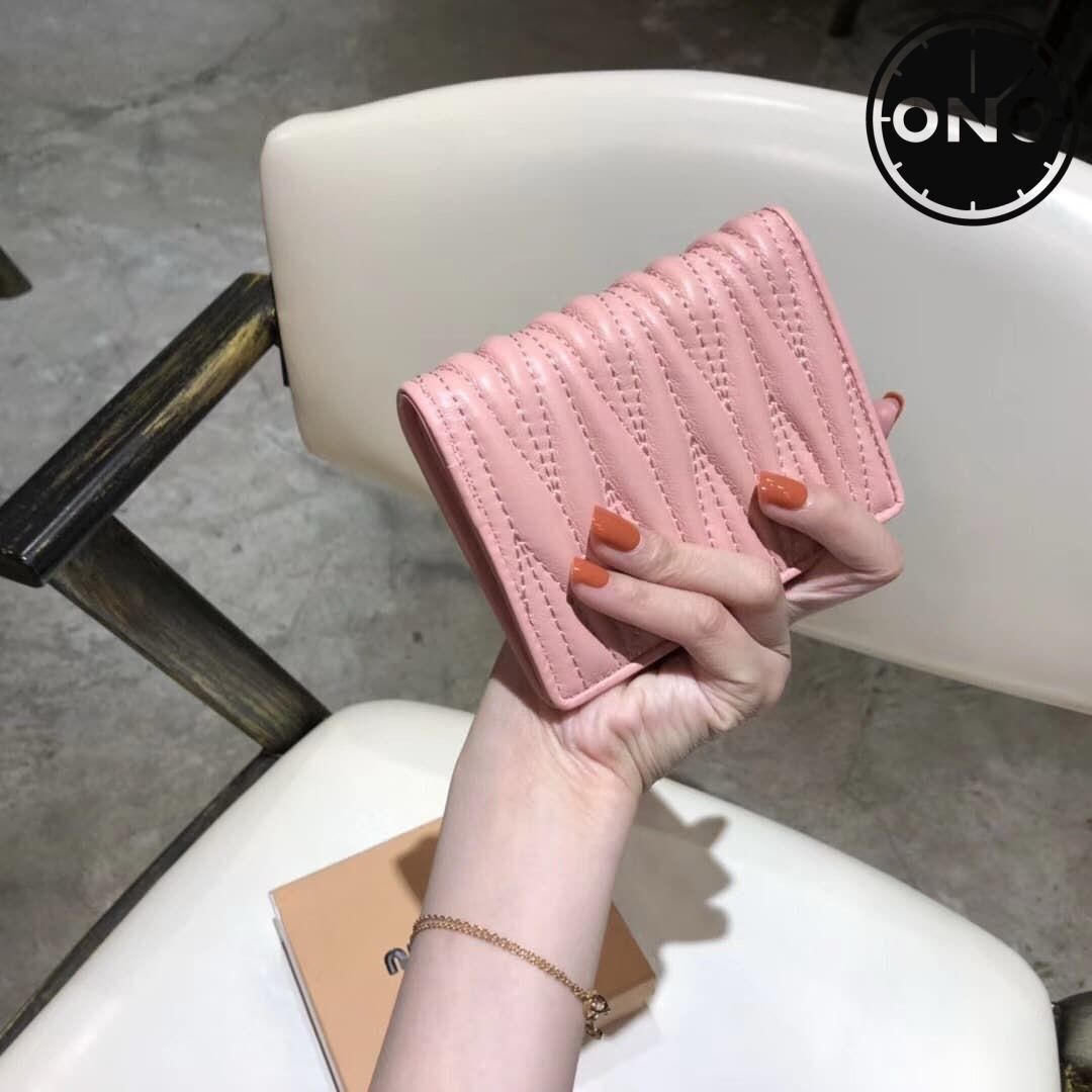 miumiu_wallet_15_4.jpg