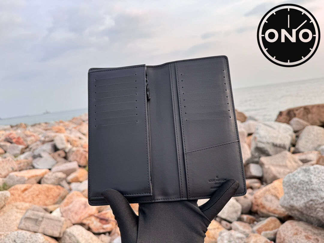 lv_wallet_12_3.jpg