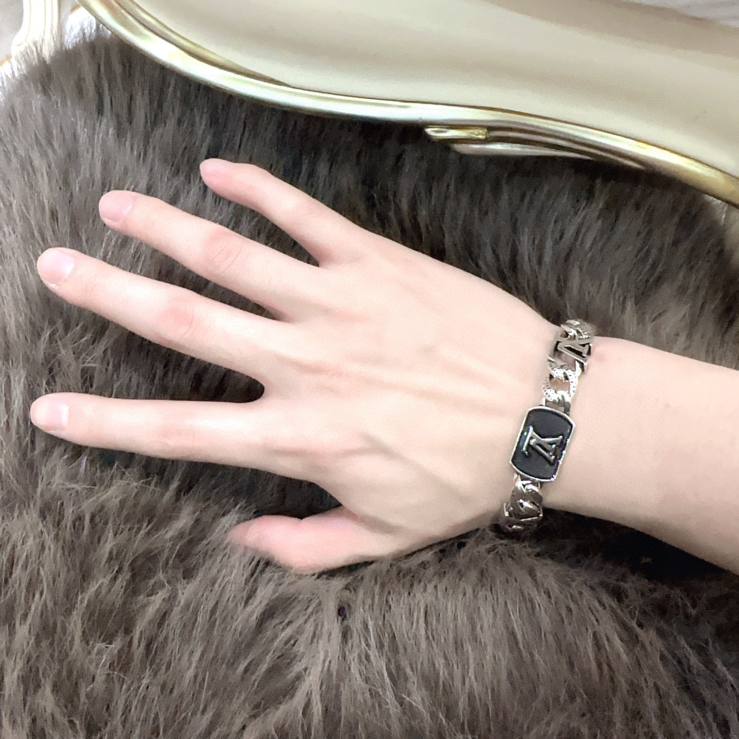 lv-bracelet_25_8.jpg