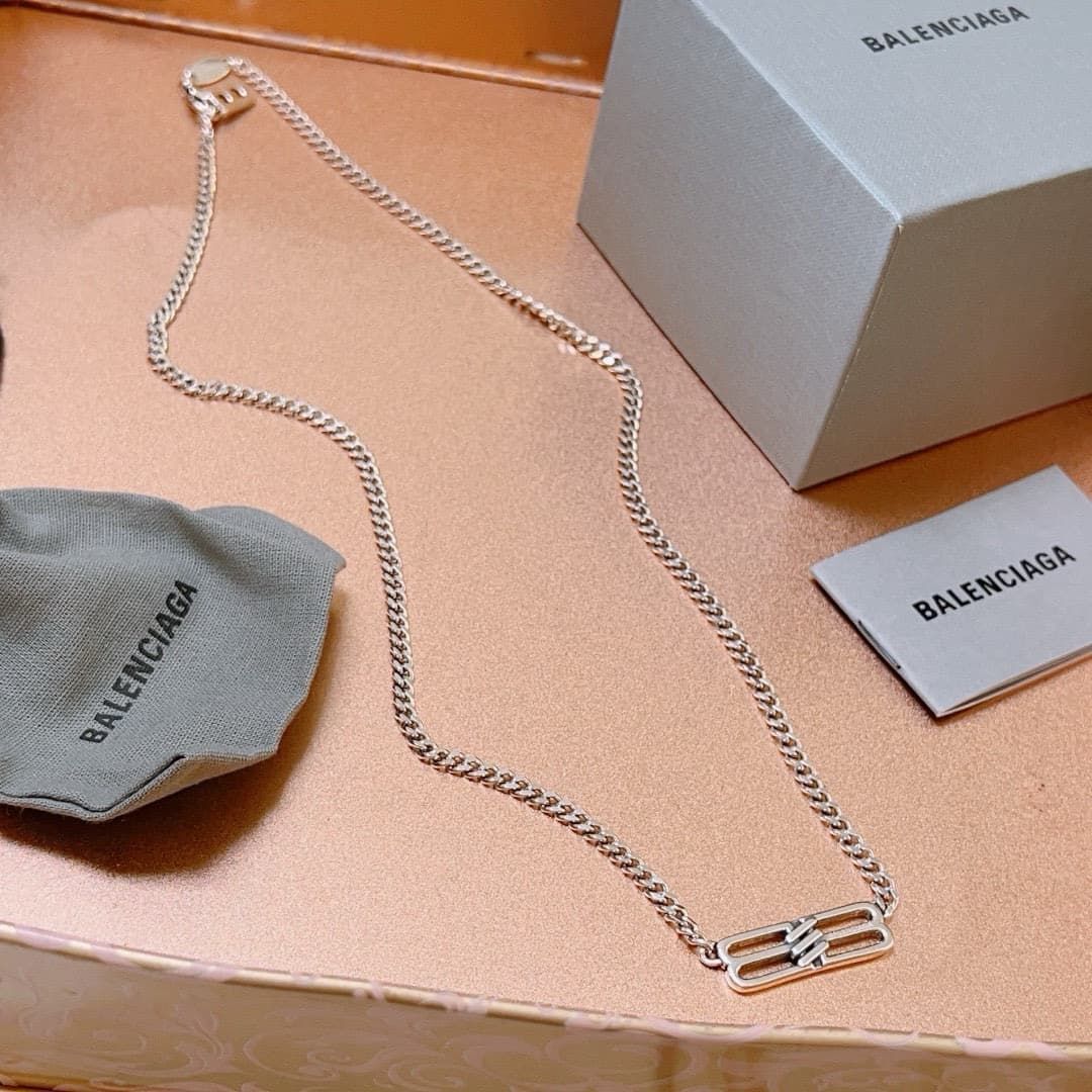 balenciaga-necklace_54_7.jpg