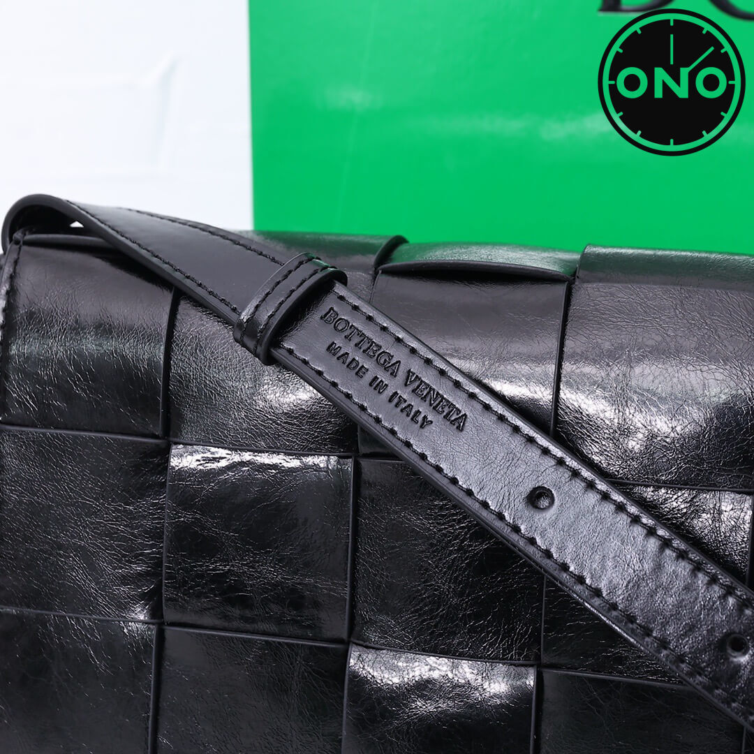 bottega_veneta_women_114_5.jpg
