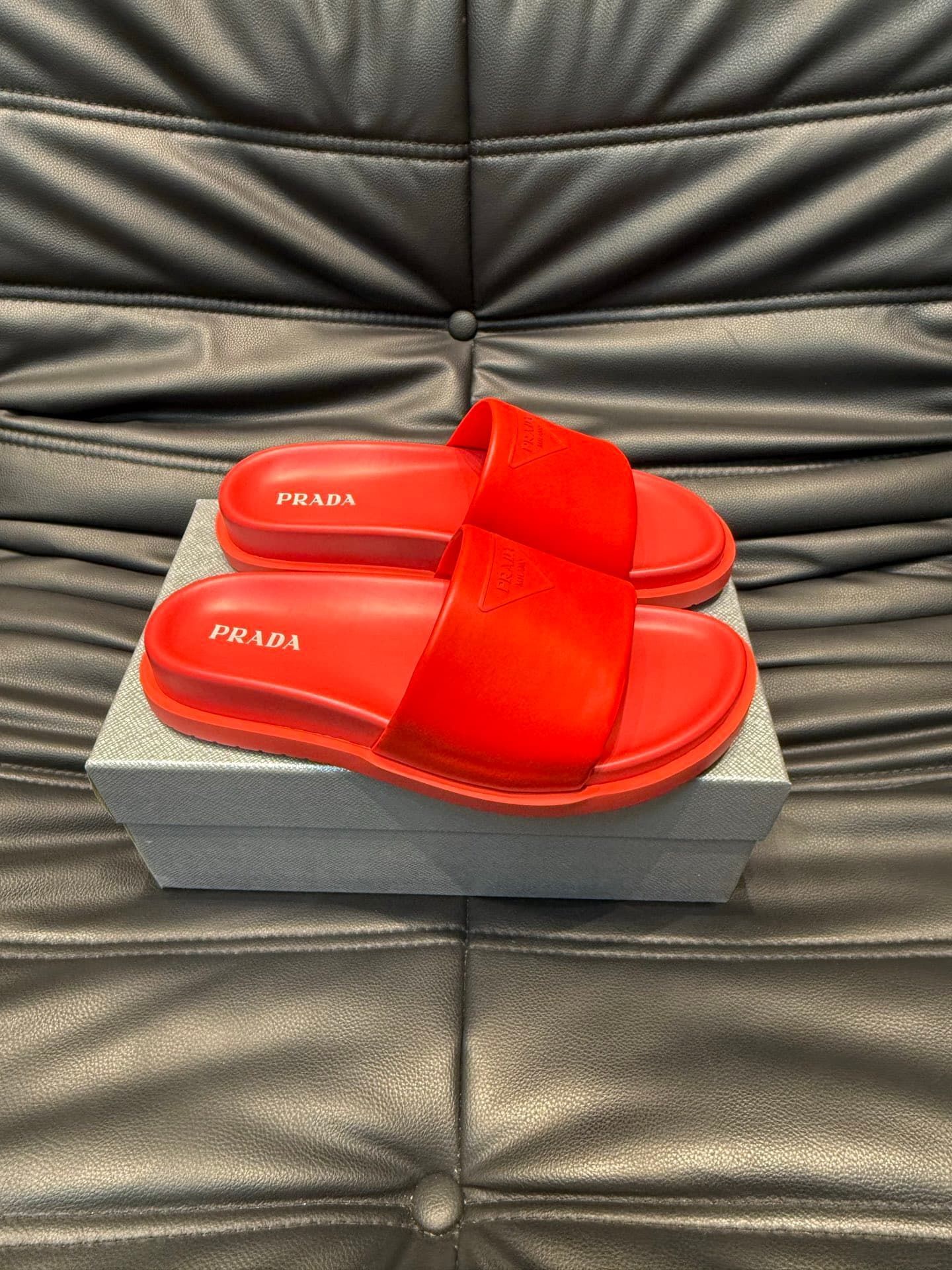 prada-slippers_31_2.jpg