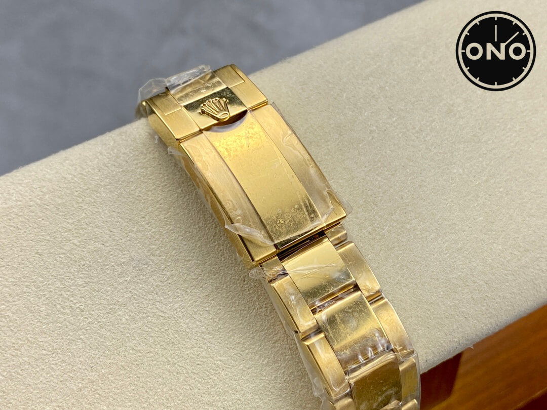 Yacht-Master_30_10.jpg