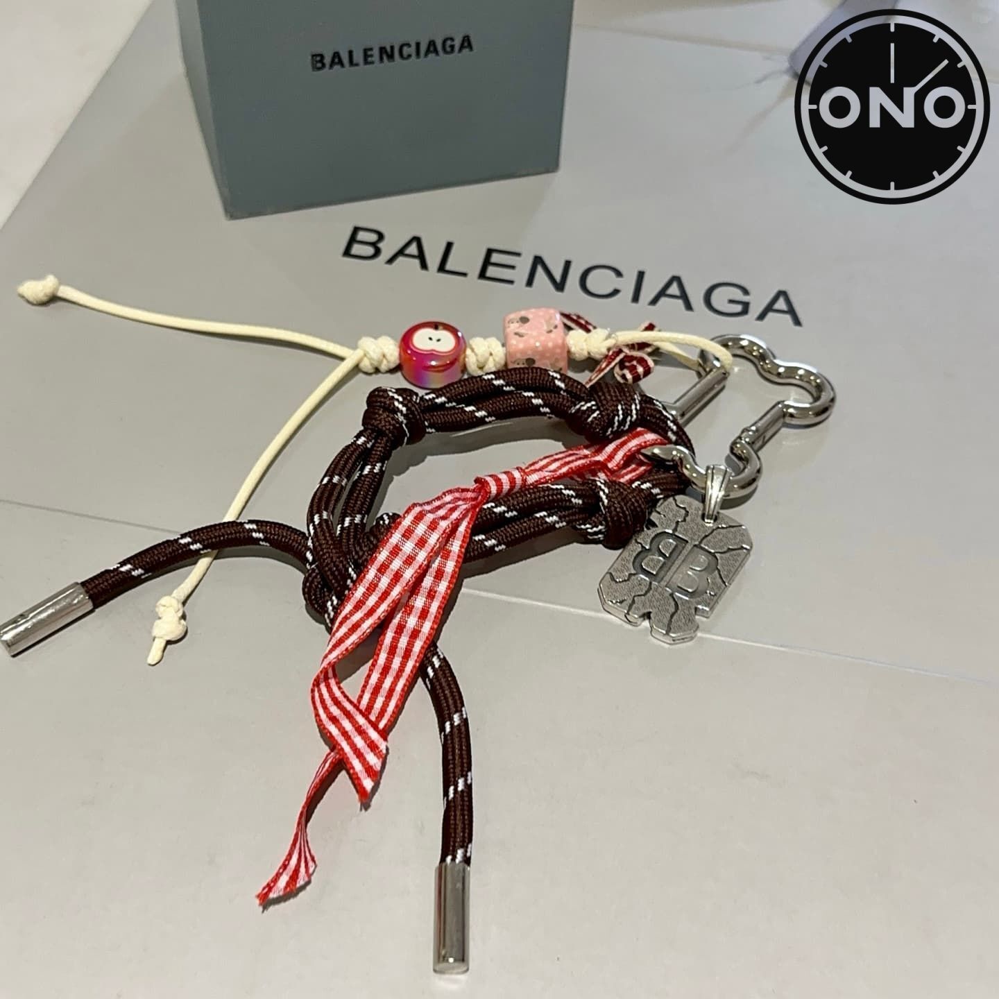 balenciaga-clasp_15_4.jpg