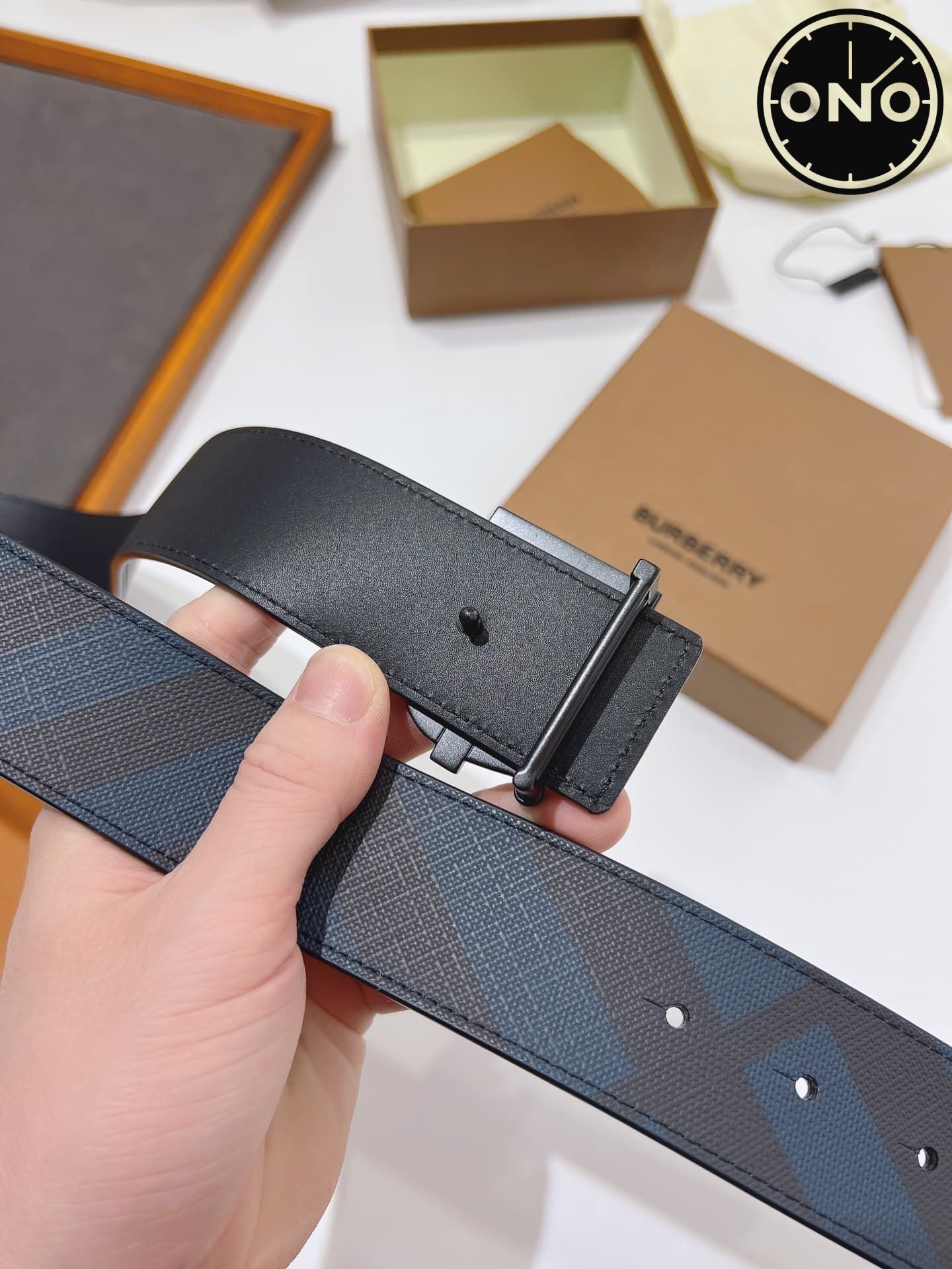 burberry_belt_150_4.jpg