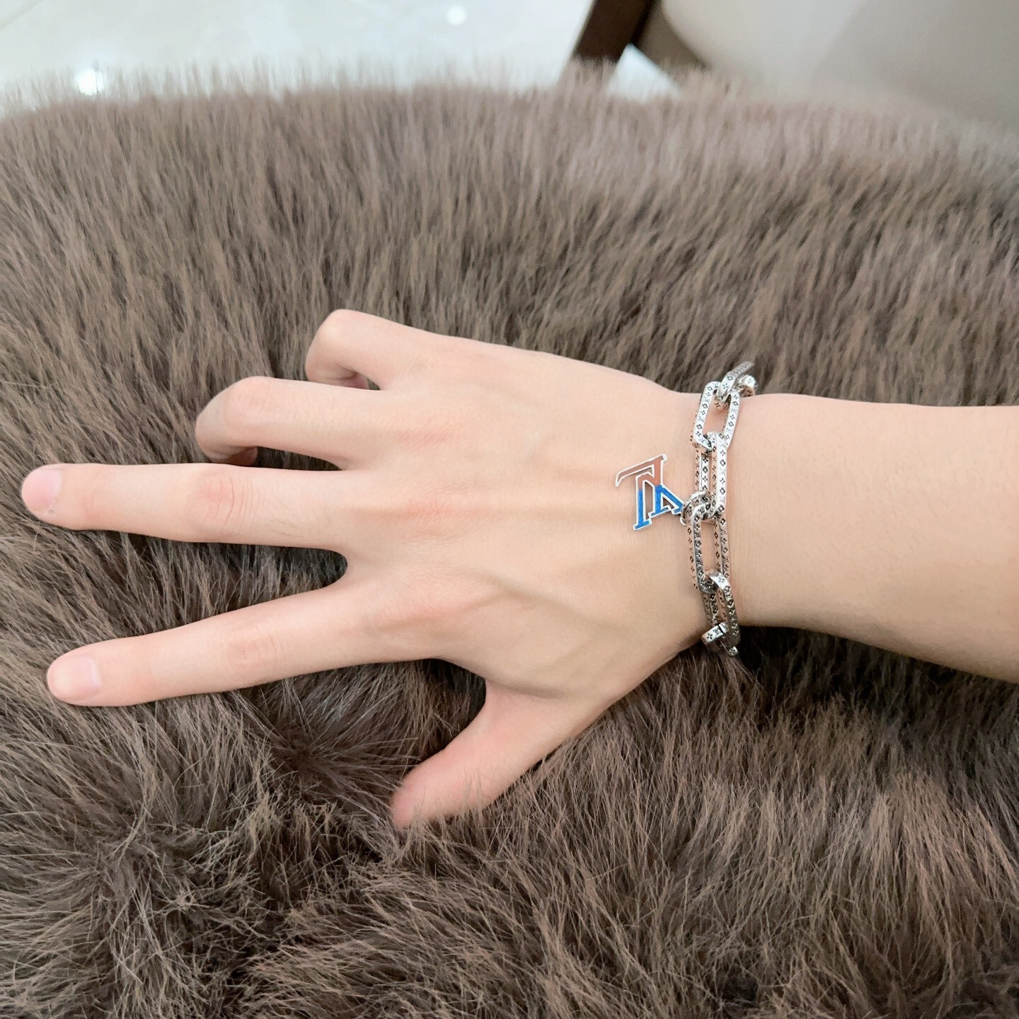 lv-bracelet_12_6.jpg