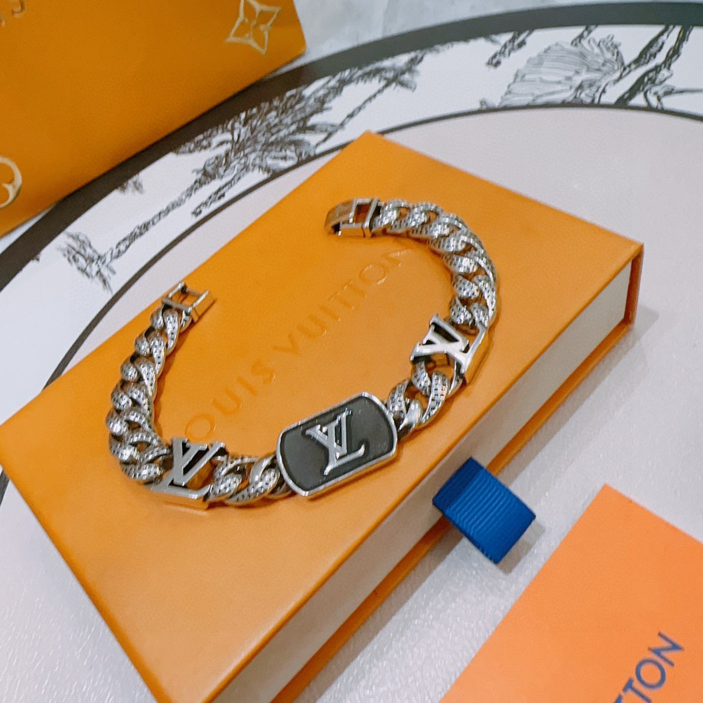 lv-bracelet_25_4.jpg