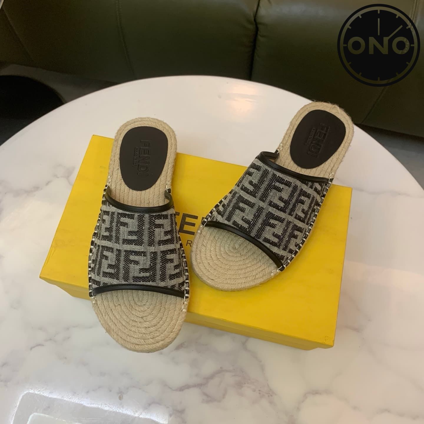 fendi-slippers_19_3.jpg