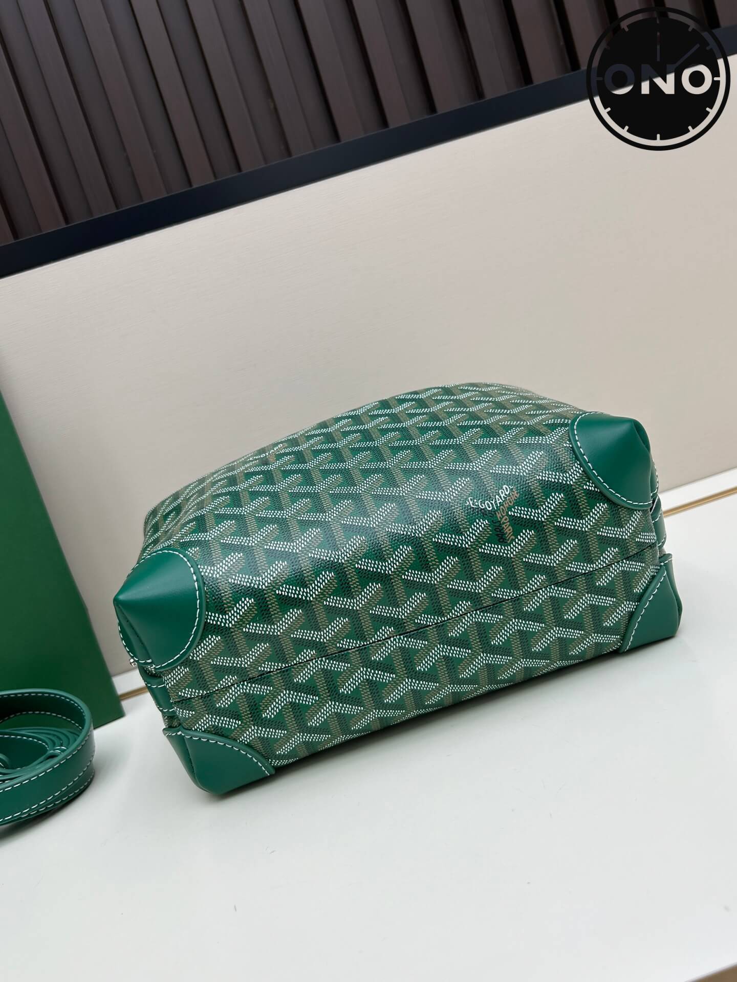 goyard_women_6_4.jpg