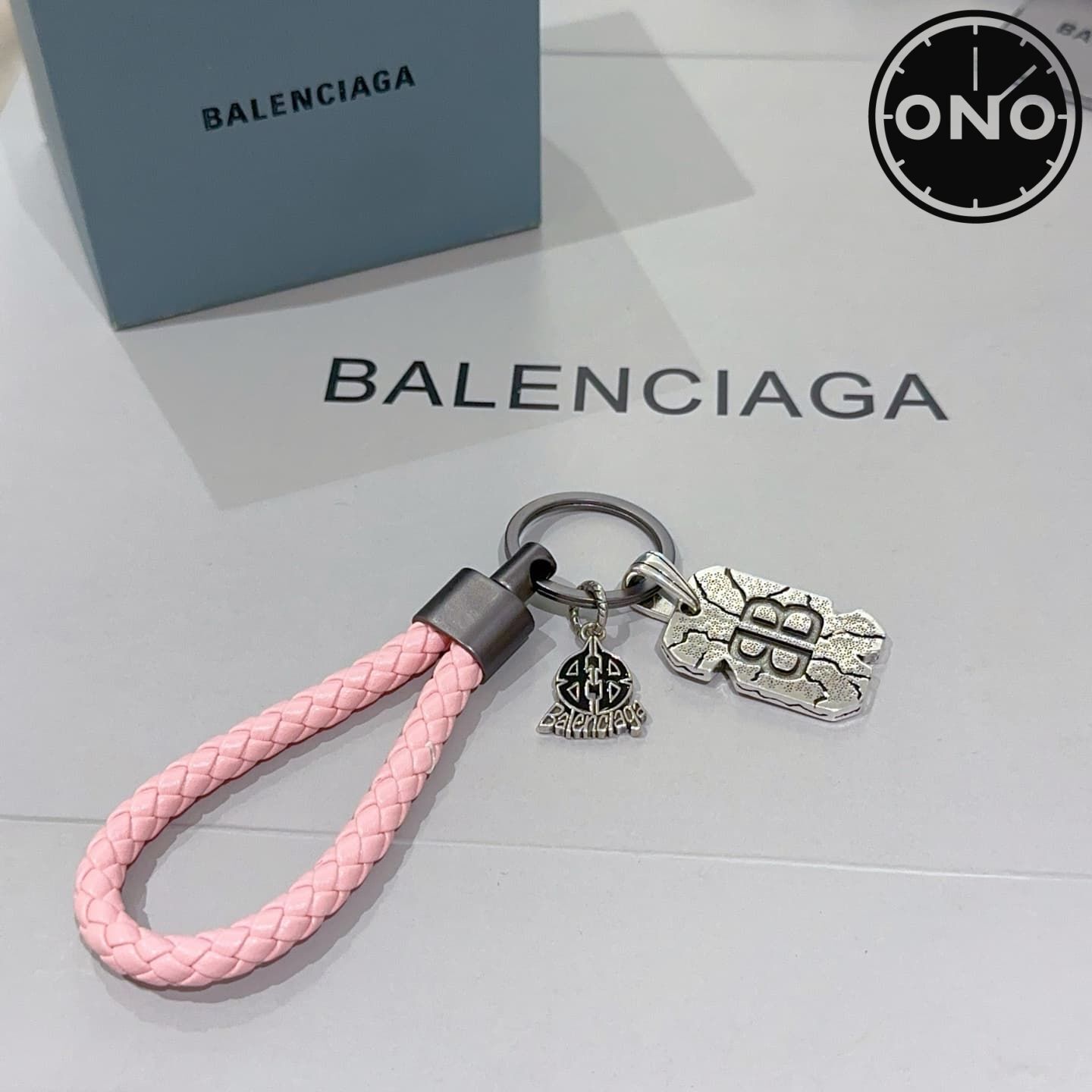 balenciaga-clasp_89_4.jpg