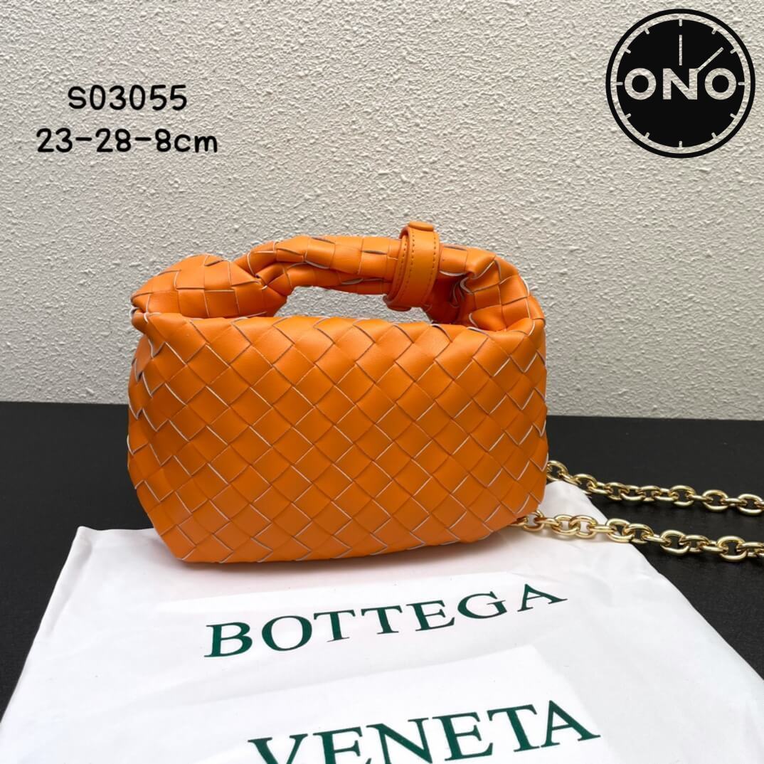 bottega_veneta_women_211_2.jpg