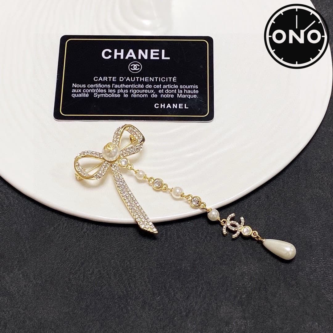 chanel-brooch_3_2.jpg
