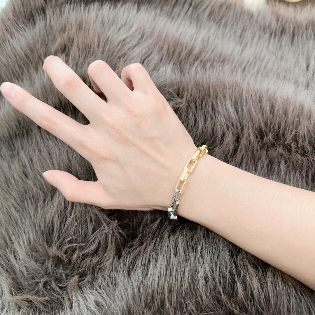 lv-bracelet_7_5.jpg