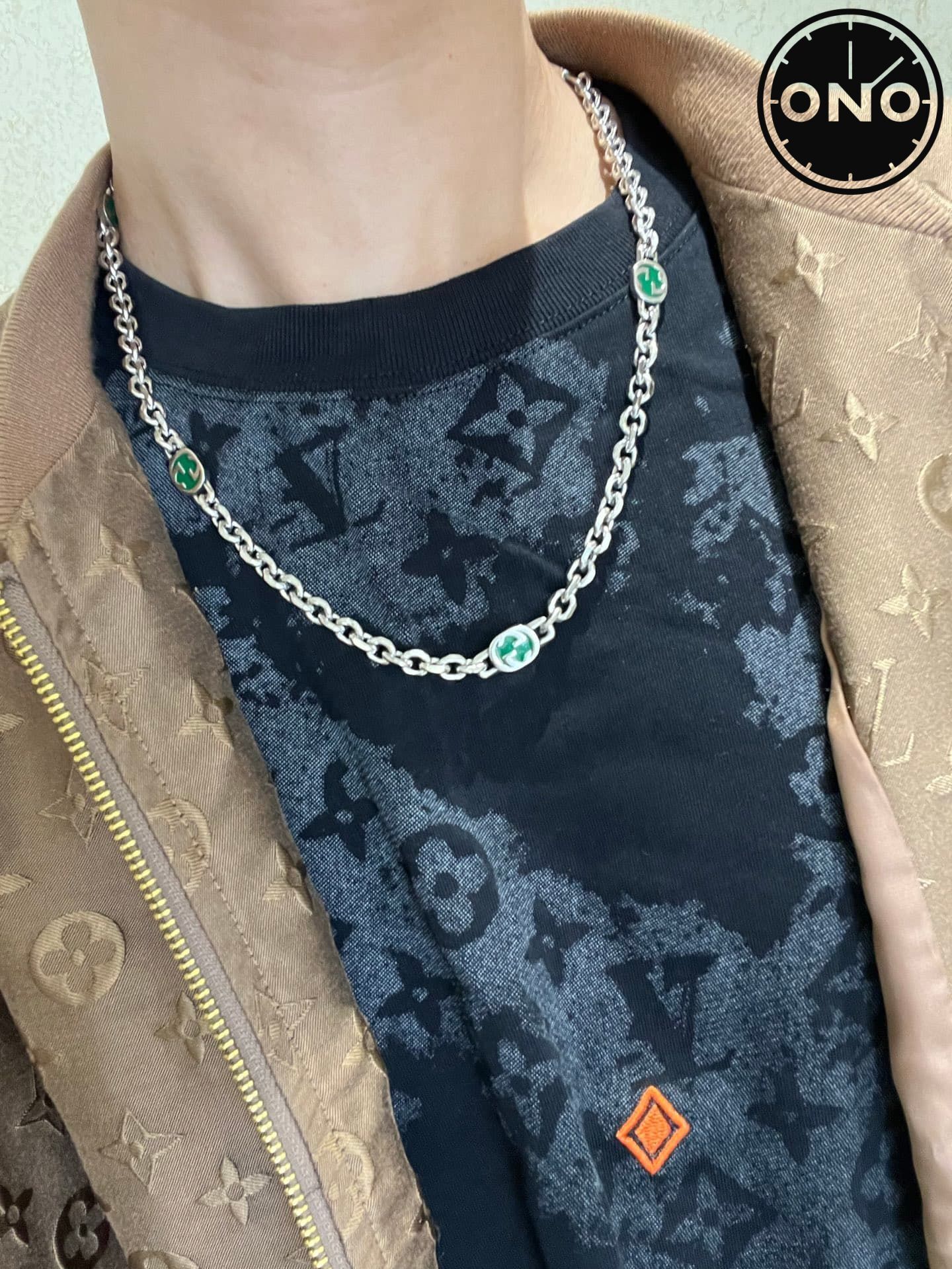 gucci-necklace_7_8.jpg