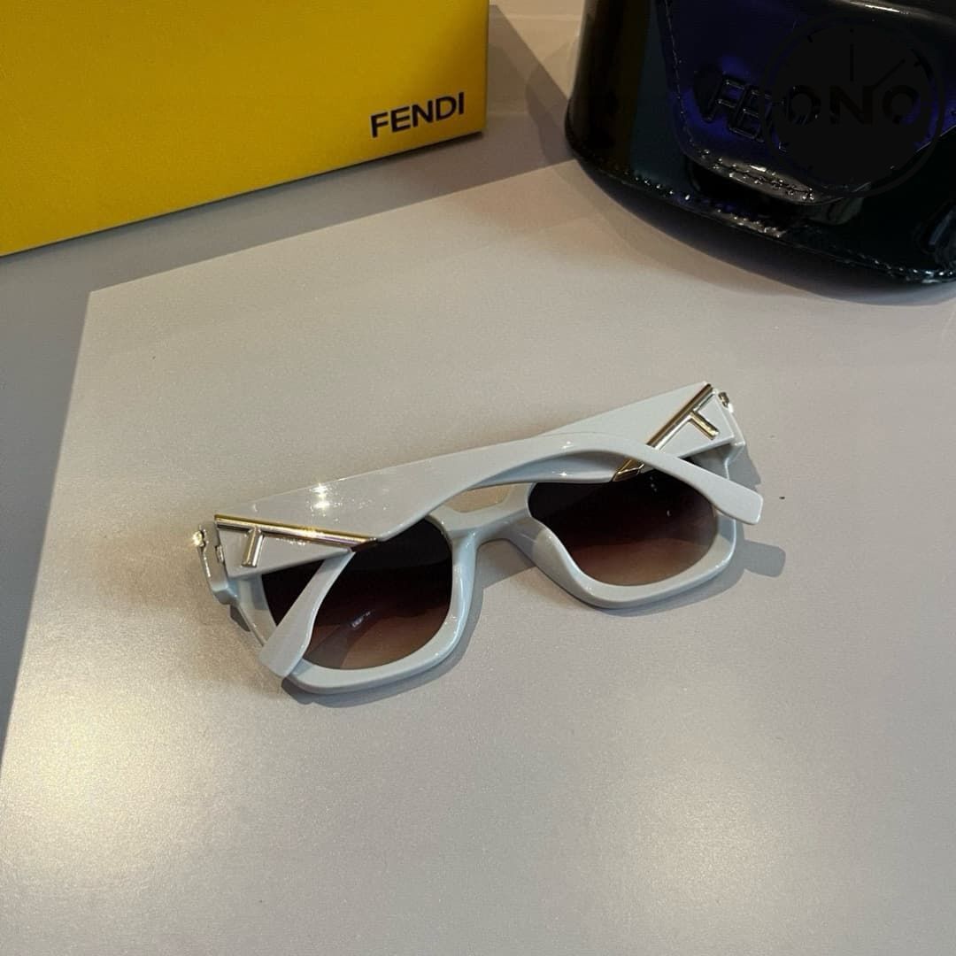 fendi-glasses_18_8.jpg