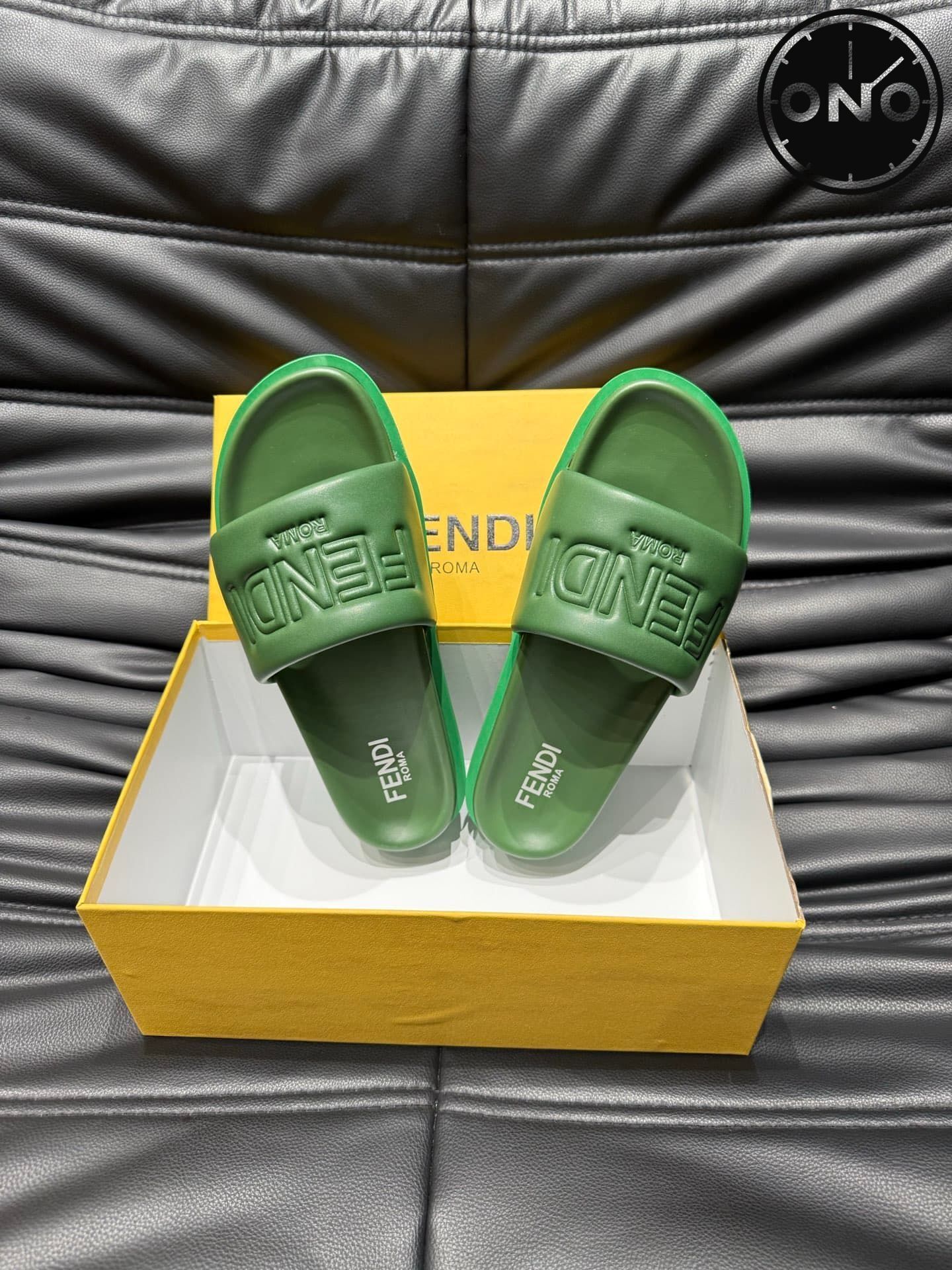 fendi-slippers_43_3.jpg