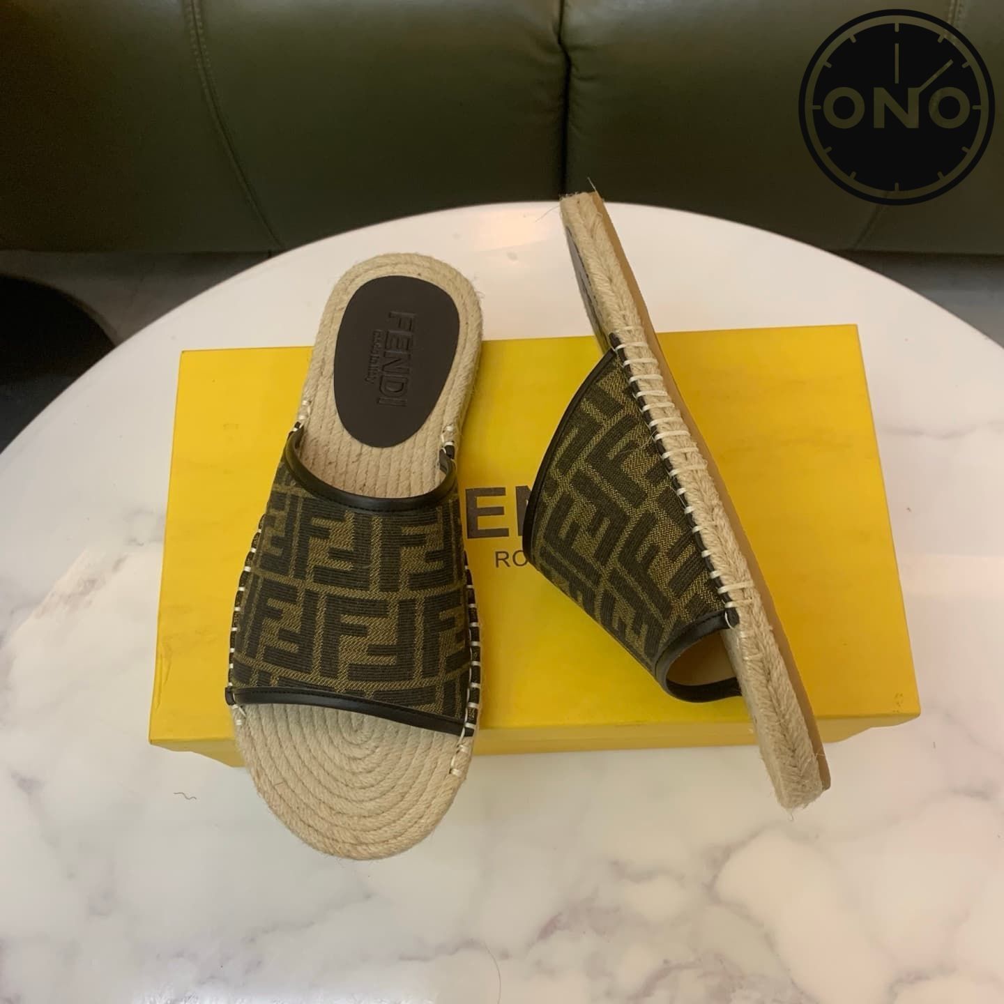 fendi-slippers_21_4.jpg