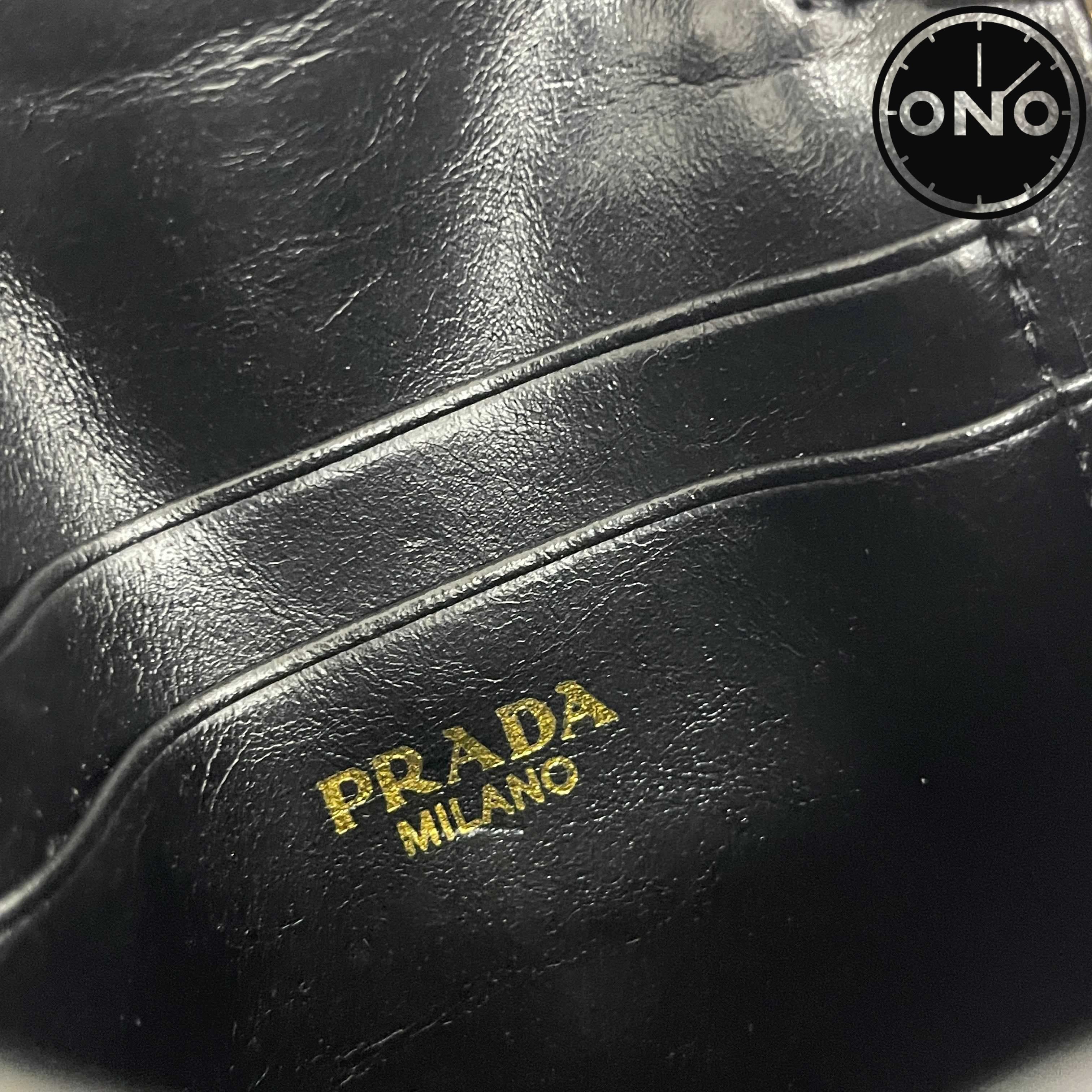 prada_wallet_8_8.jpg