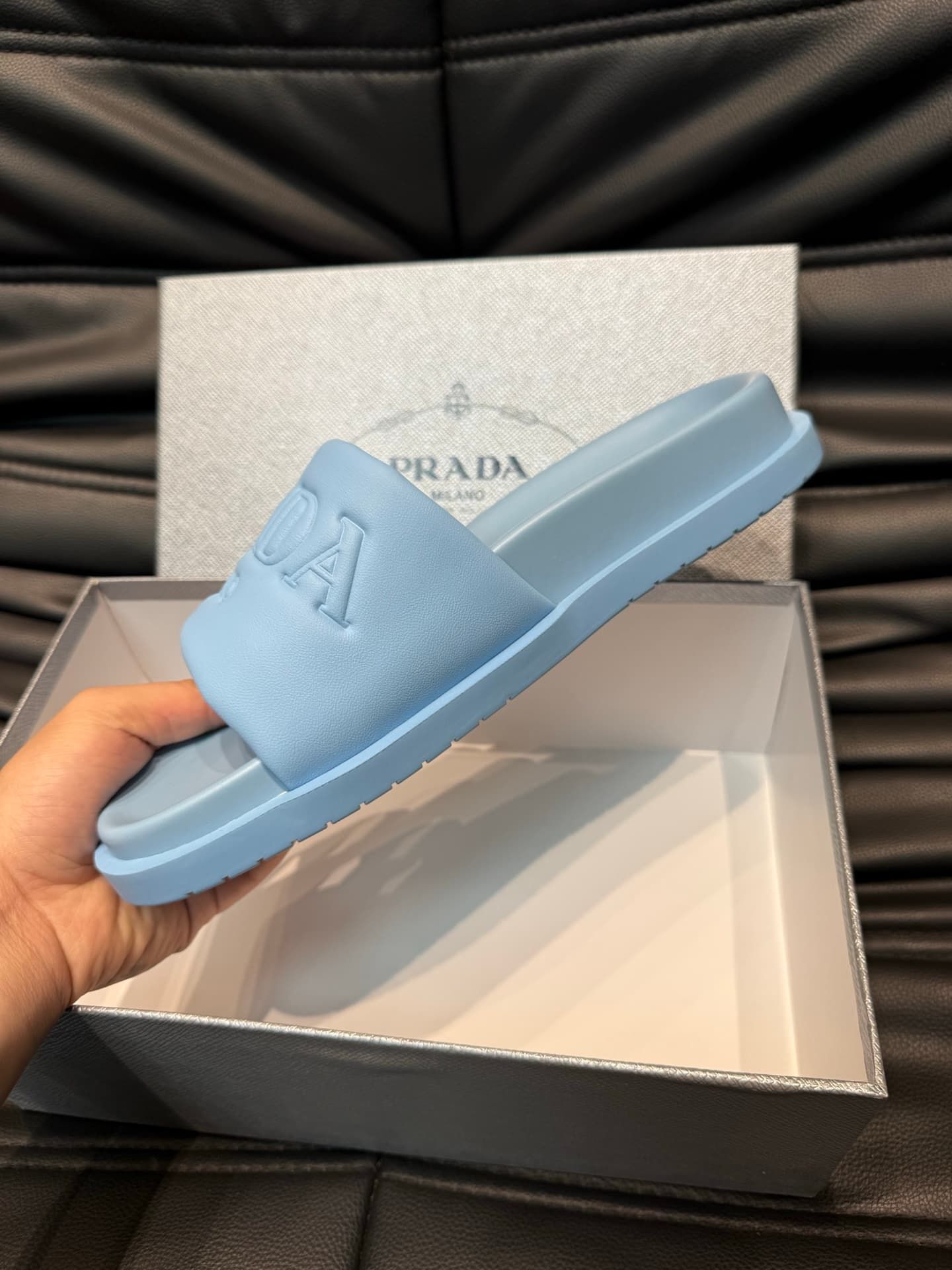 prada-slippers_21_7.jpg