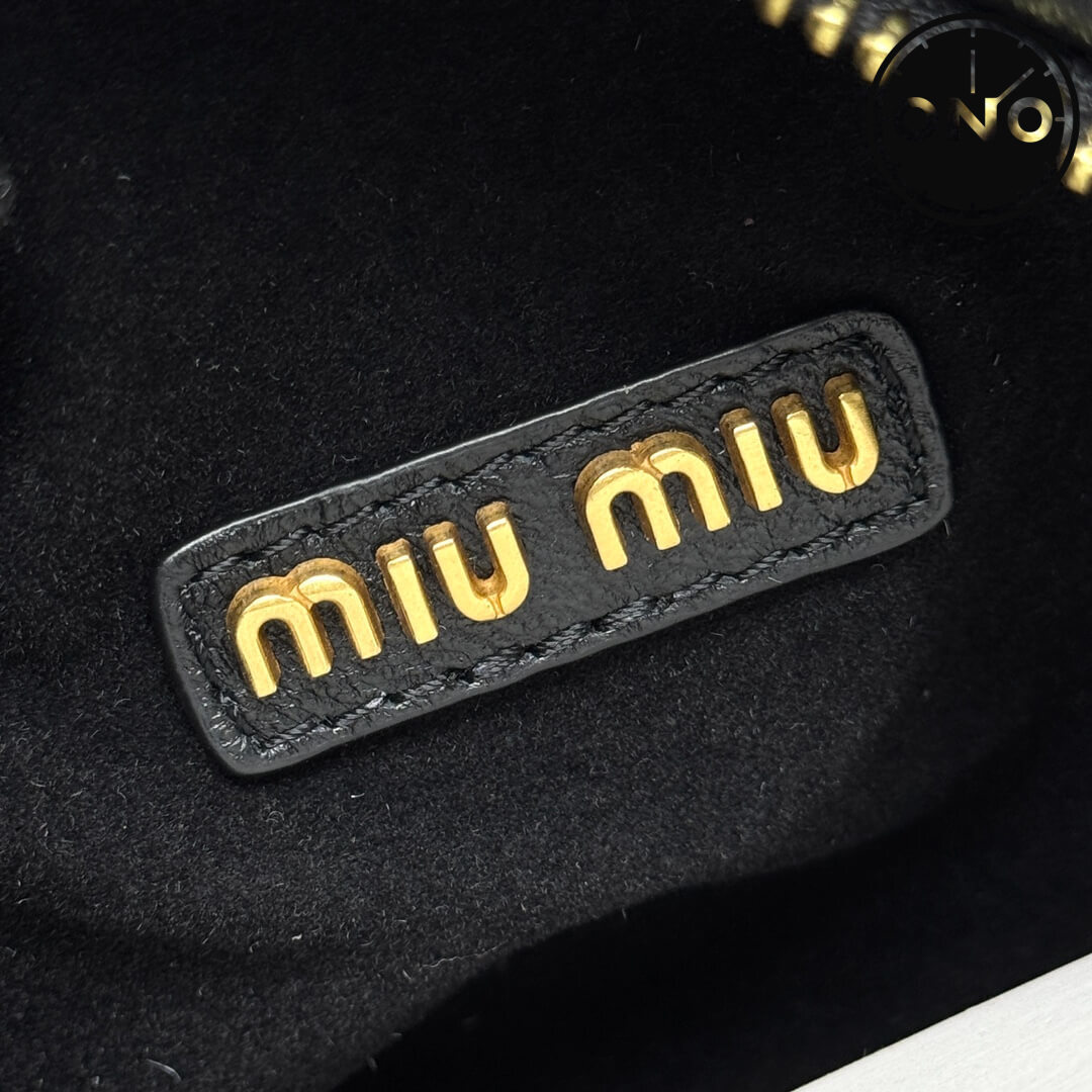 miumiu_women_49_7.jpg