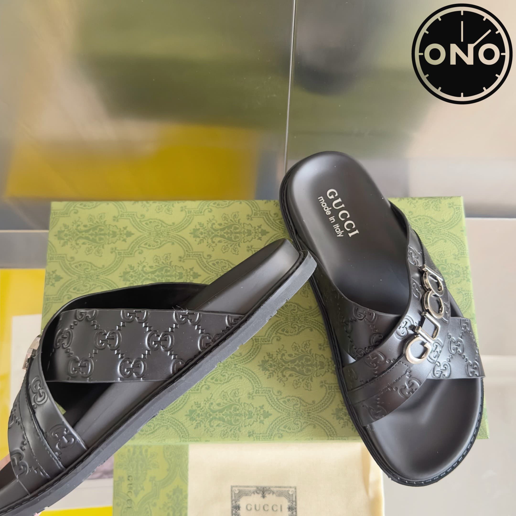 gucci-slippers_2_2.jpg