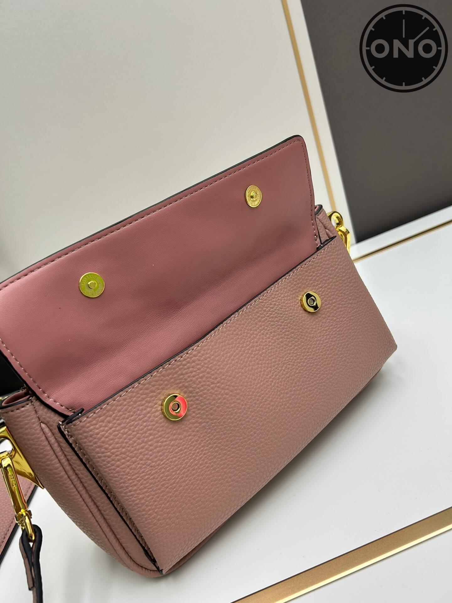 prada_women_58_5.jpg