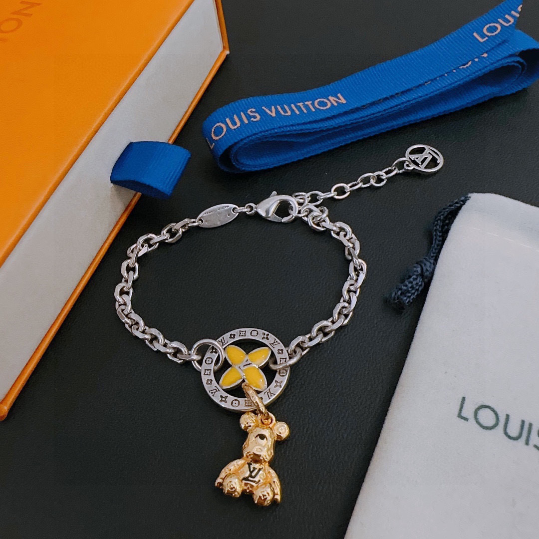 lv-bracelet_40_7.jpg