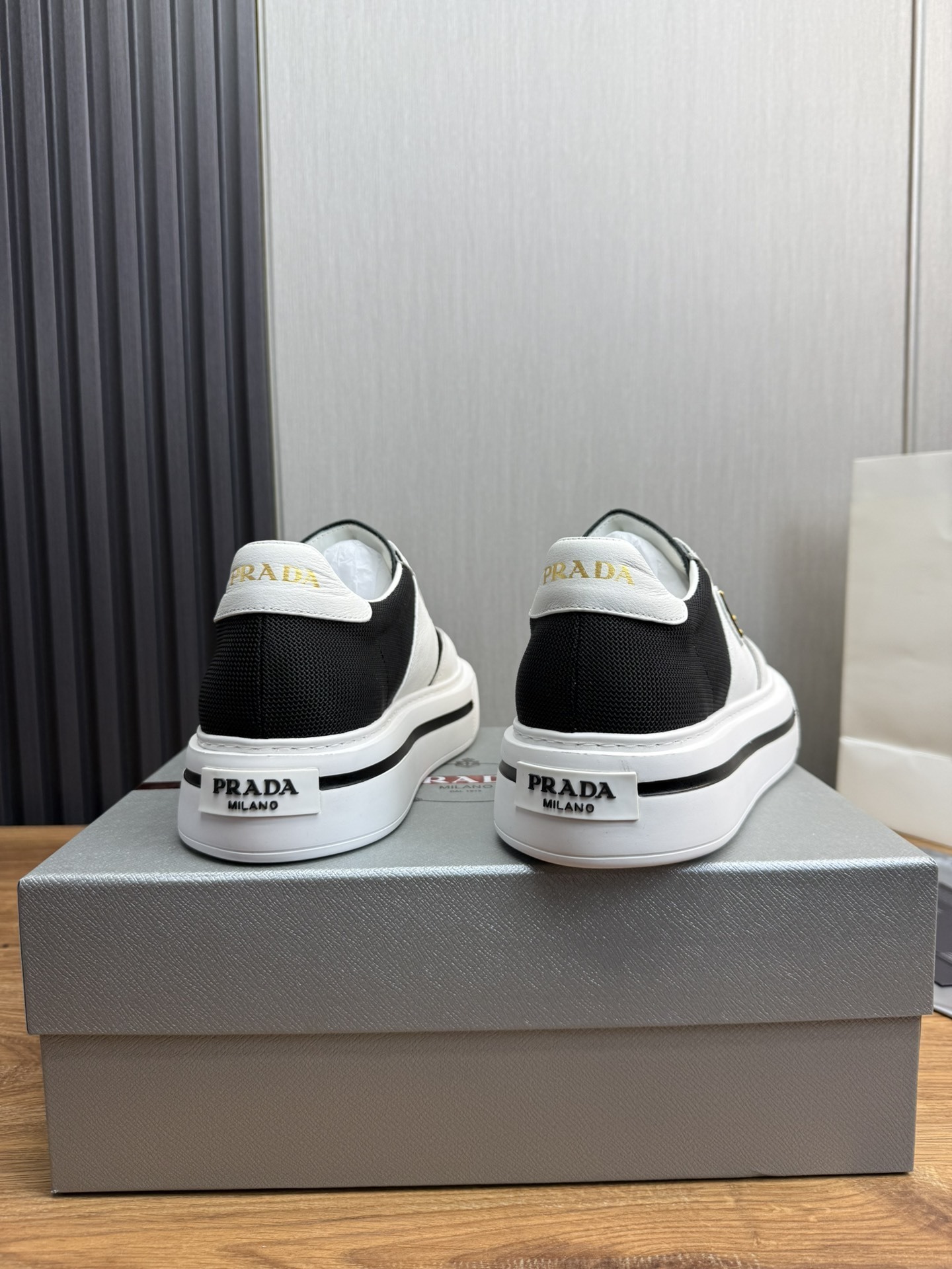 prada-casual-shoes_24_4.jpg
