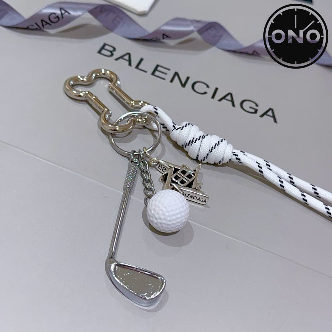 balenciaga-clasp_50_3.jpg
