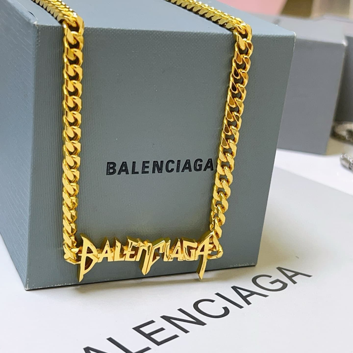 balenciaga-necklace_36_7.jpg