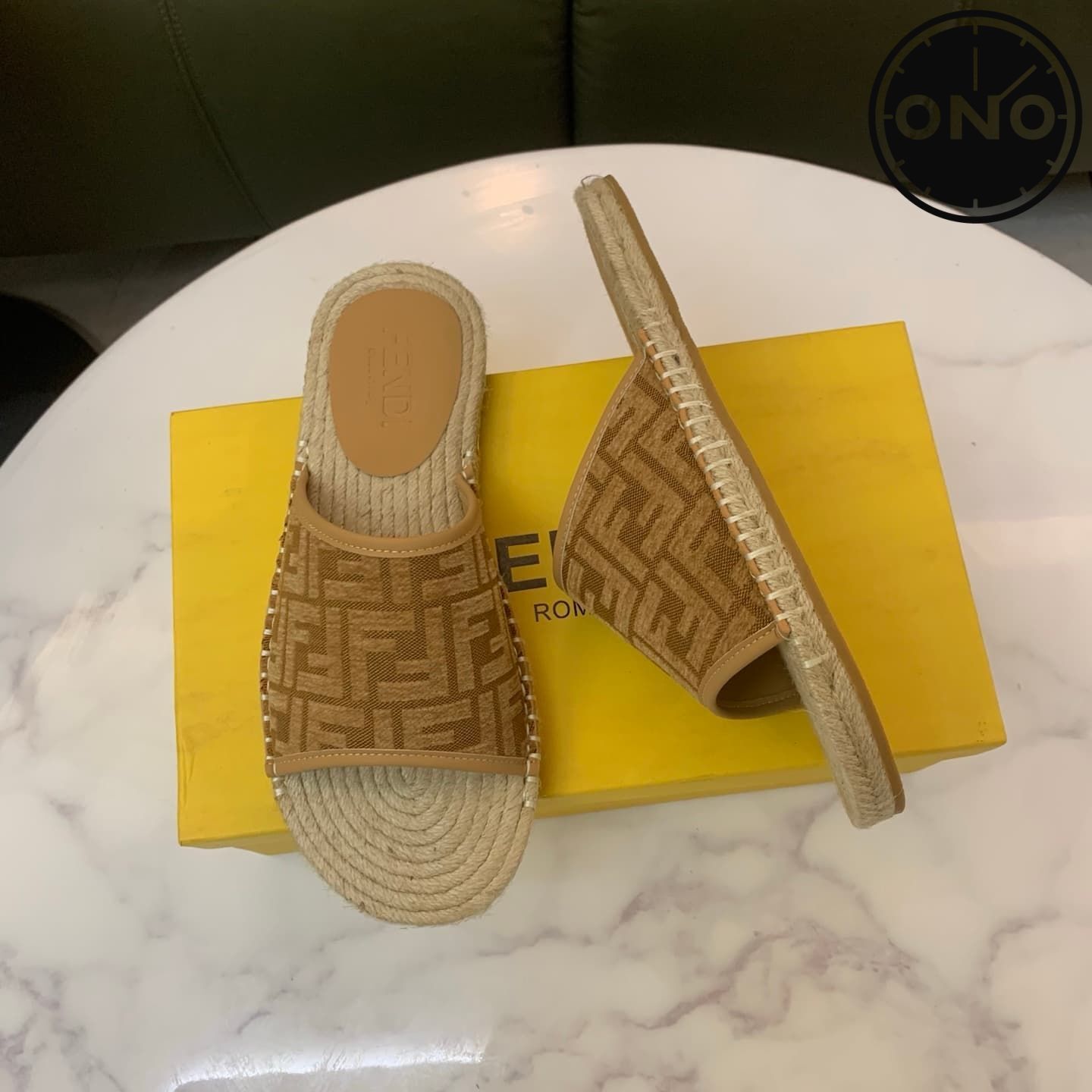 fendi-slippers_23_4.jpg
