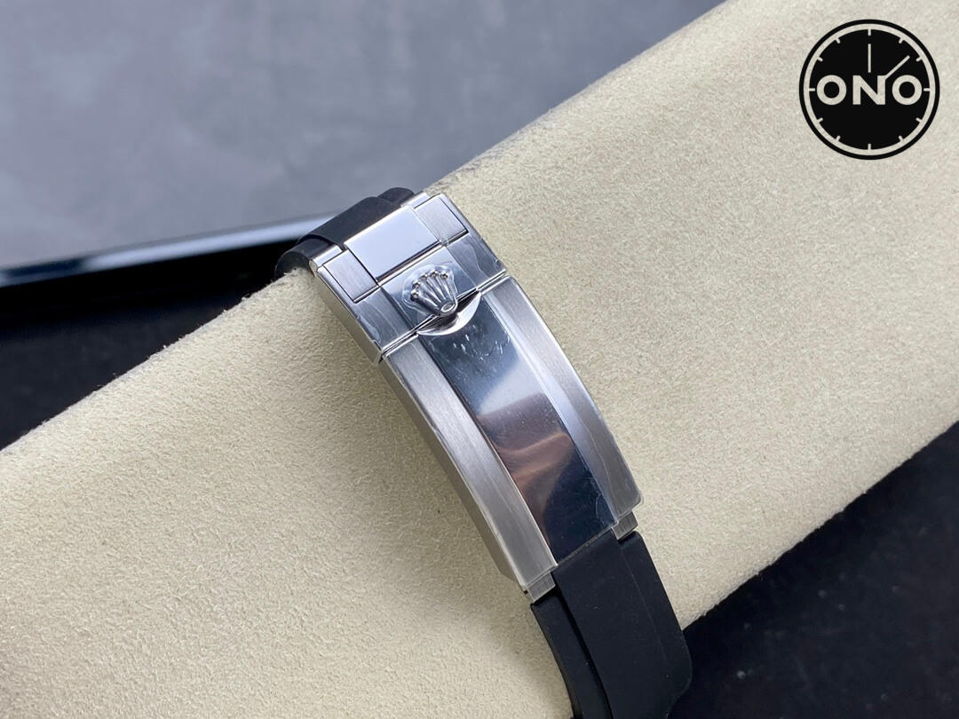 Yacht-Master_21_9.jpg