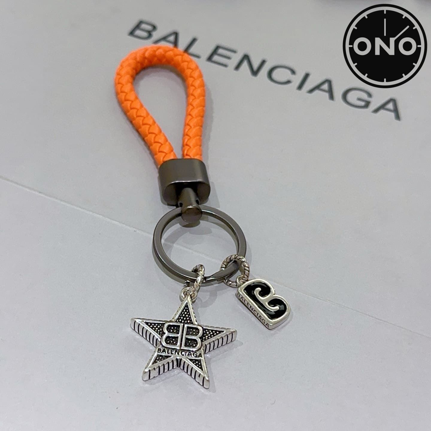 balenciaga-clasp_40_1.jpg
