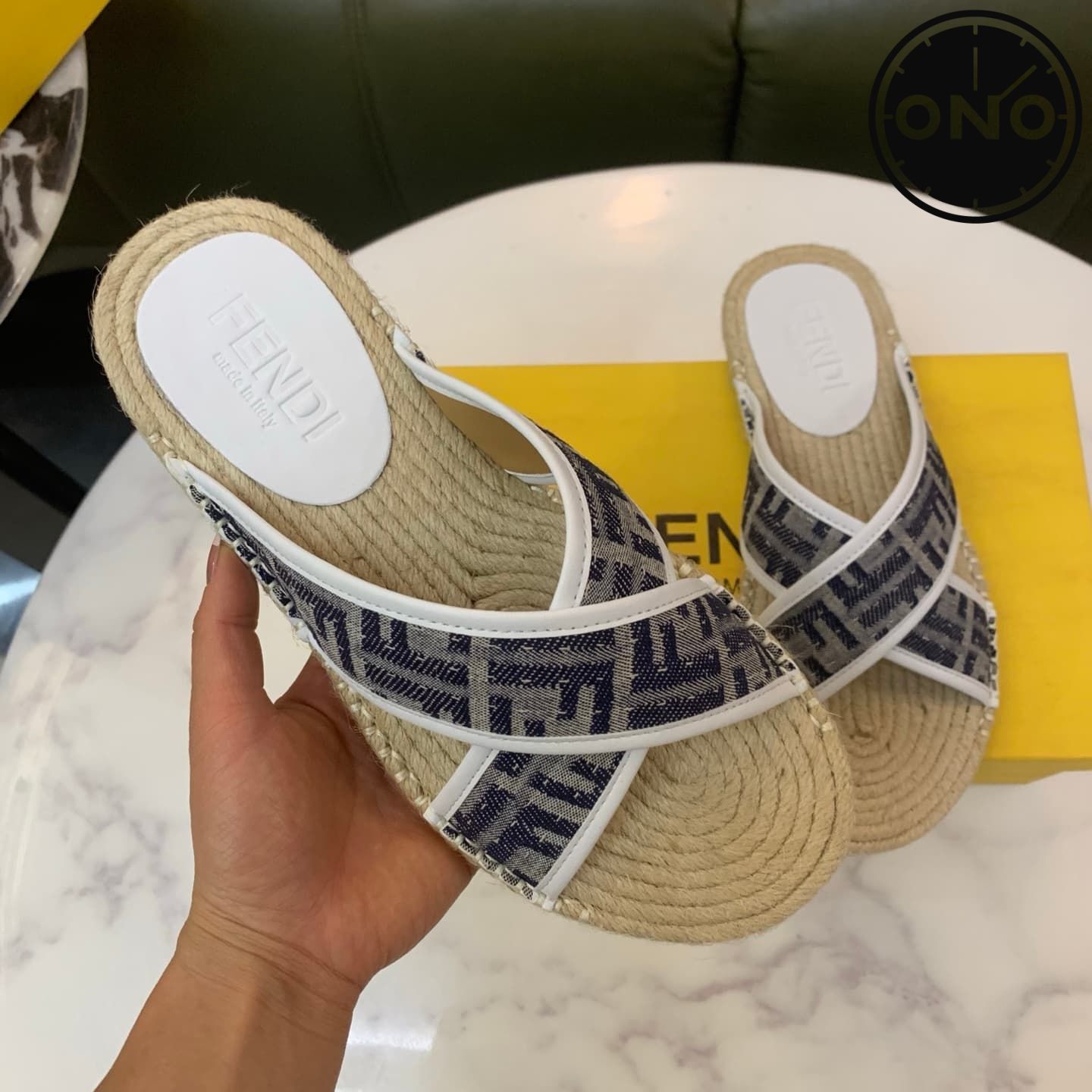 fendi-slippers_14_5.jpg