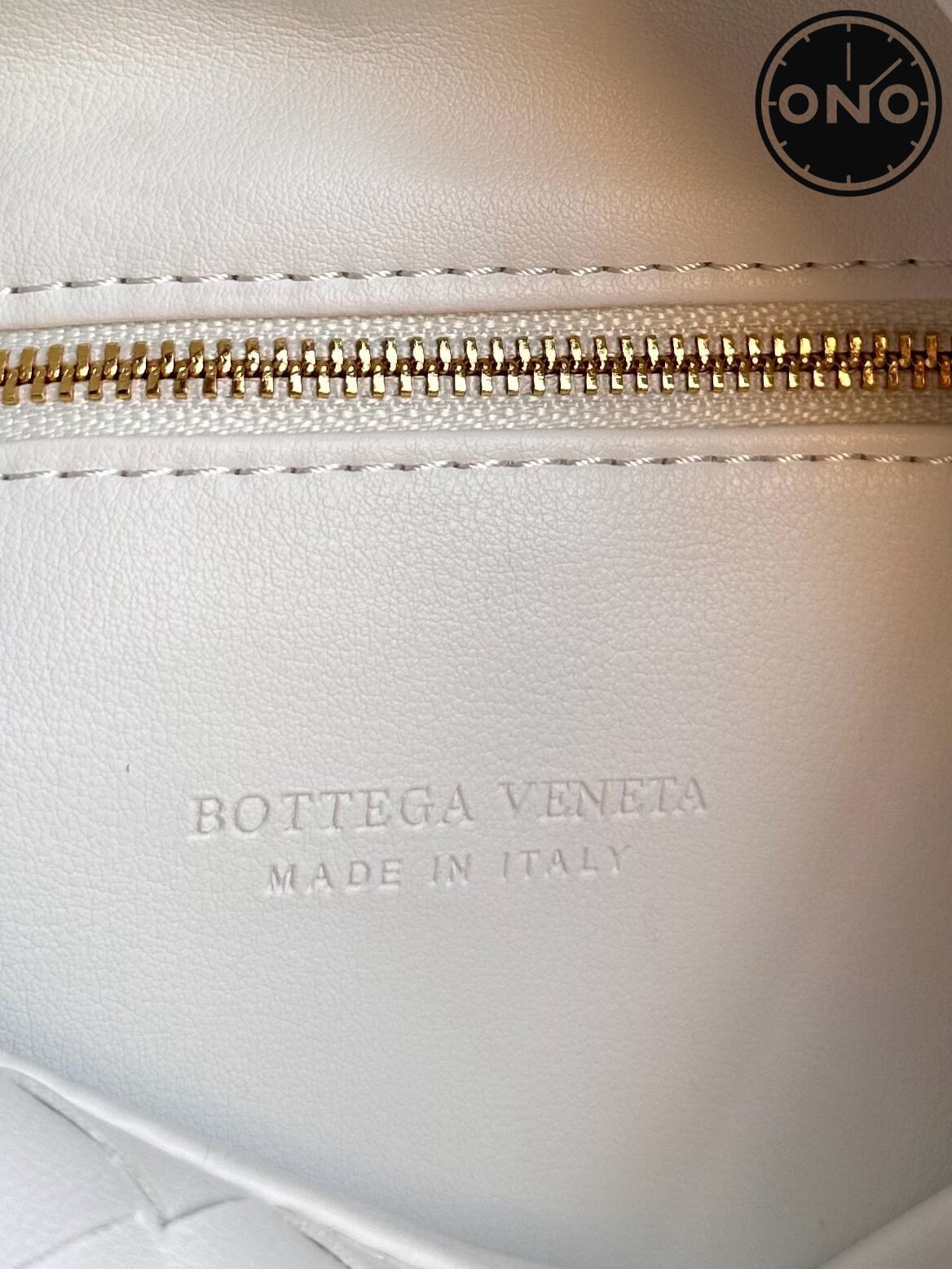 bottega_veneta_women_87_4.jpg