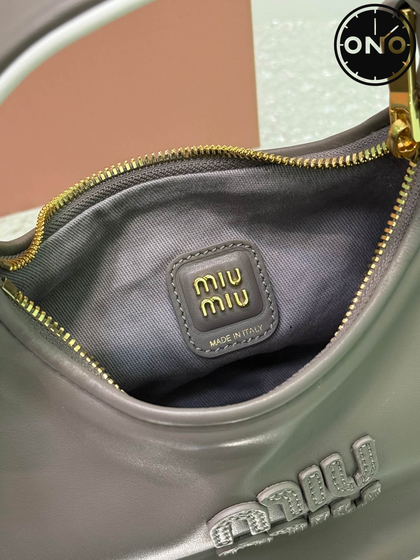 miumiu_women_139_8.jpg